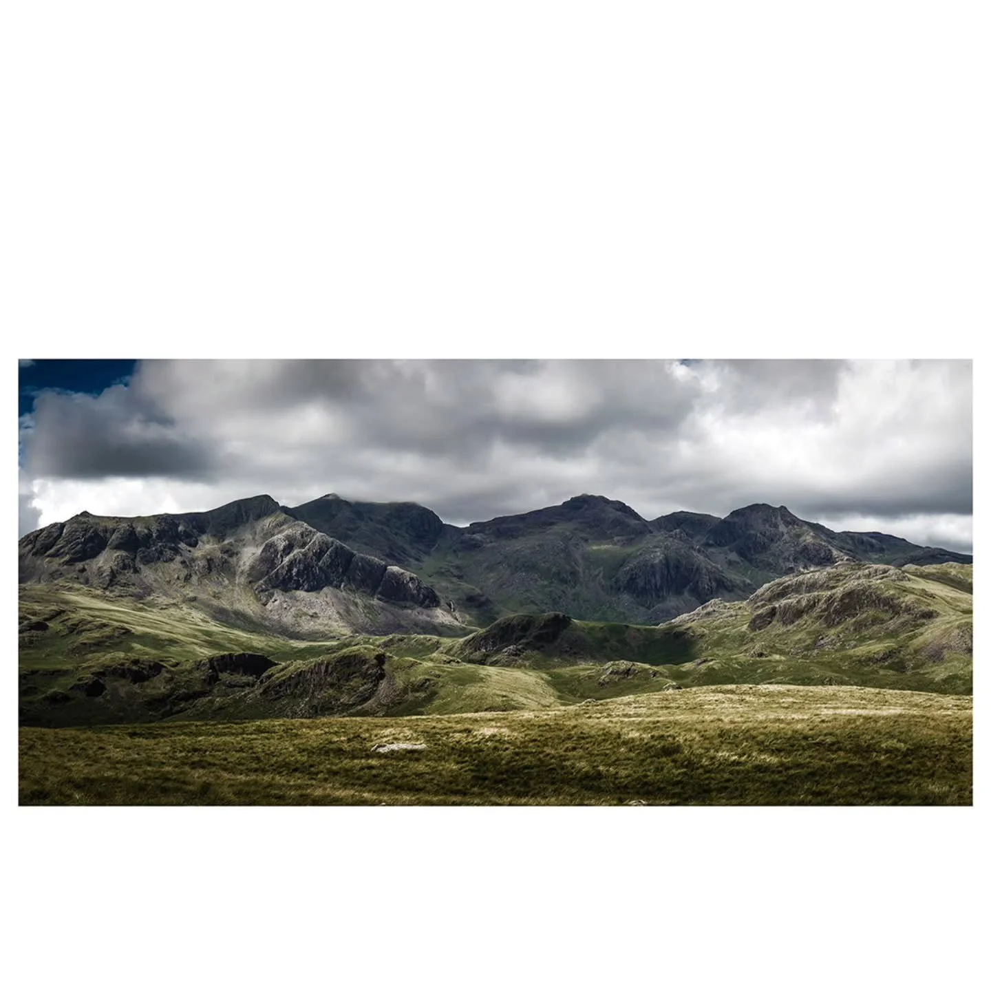 I thought I would show the whole panorama I took of the Scafells. The dramatic sky and contrast really makes it stand out.
#scafellpike #scafell #eskdale #panorama #panoramic #photographylovers #photography #photo #lakedistrictphotography #lakedist