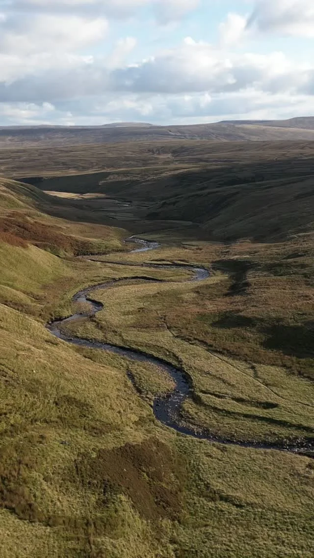 Whitsun Dale in the Yorkshire Dales National Park. Few walkers visit this dale unless they are walking the Coast to Coast or heading up to Nine Standards Rigg but this remote valley offers walkers a real wilderness to explore...
#mountainlovers #yor