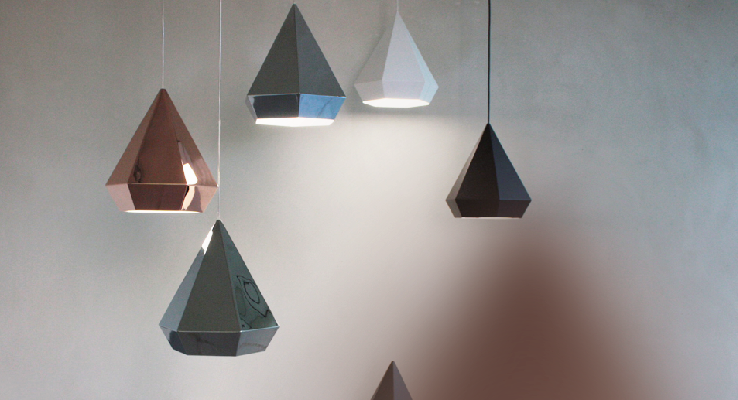 Lampen in Form von Diamanten der Marke Neo Craft