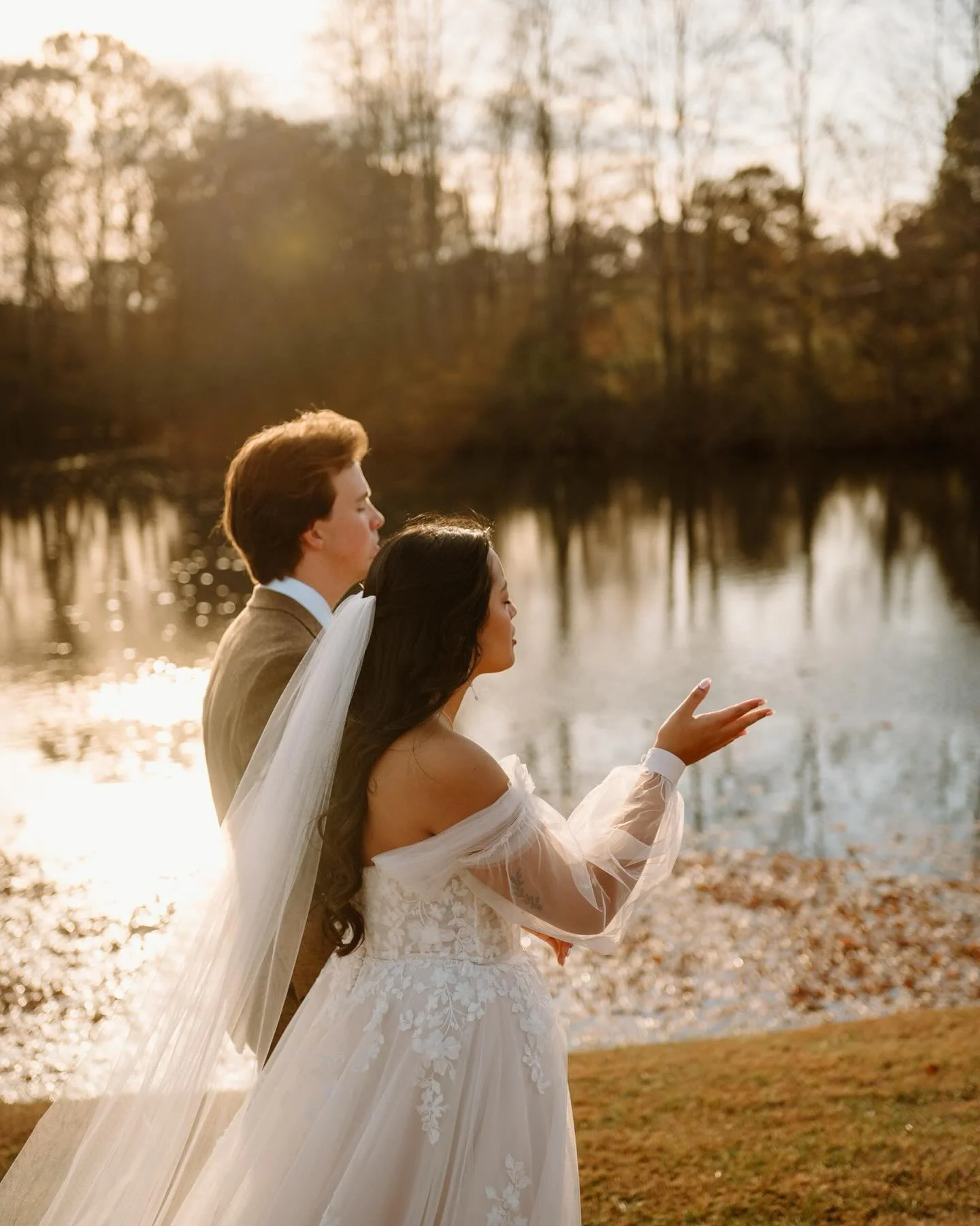 This morning I woke up and immediately had this song, Goodness of God, running through my head as I opened my eyes. I delivered these previews from Saturday&rsquo;s wedding last night, and believe that might have something to do with it. An hour long