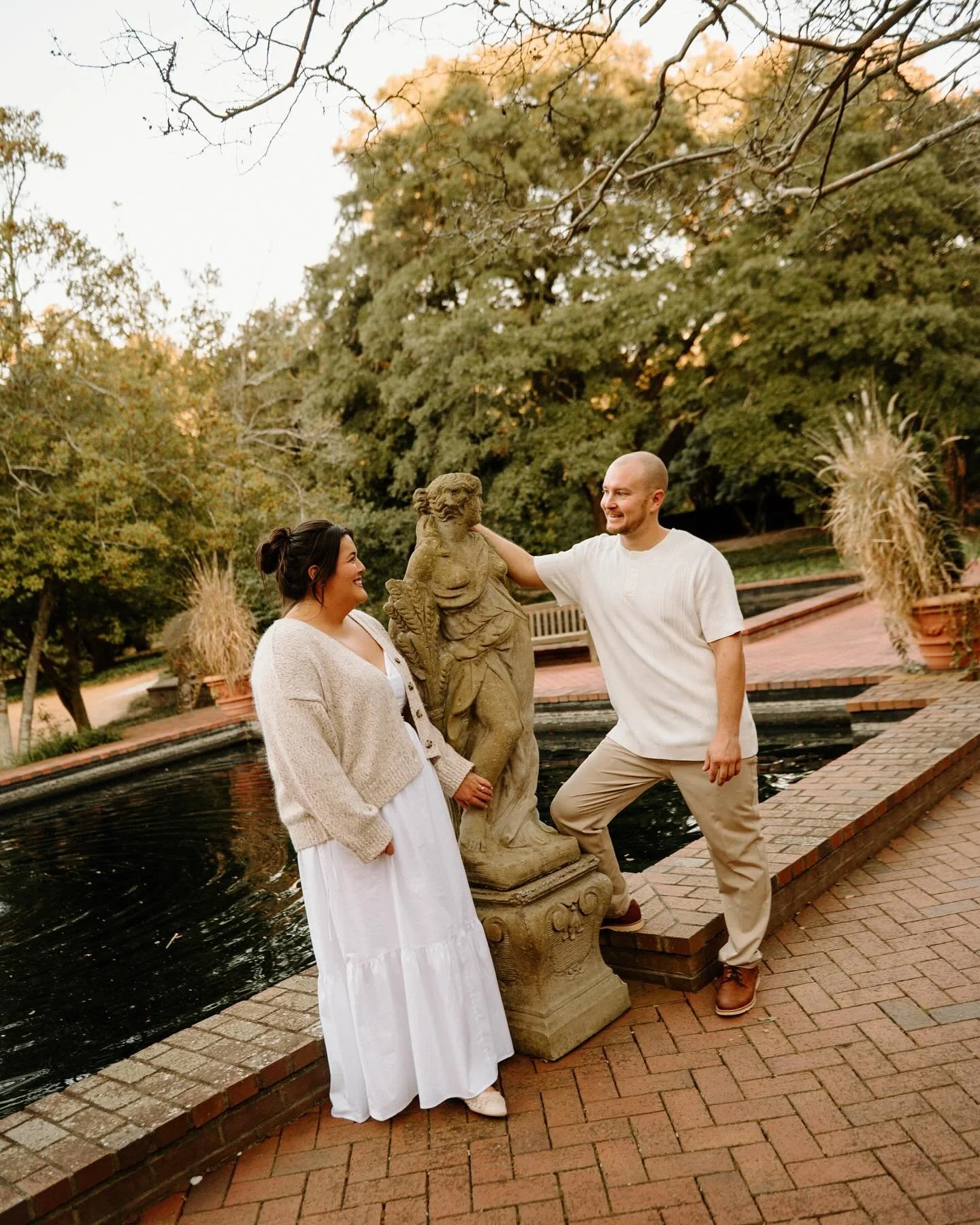 Felt like we were in the lowcountry with this beautiful engagement session in Aiken, I couldn&rsquo;t WAIT to get this one edited &amp; delivered 💌