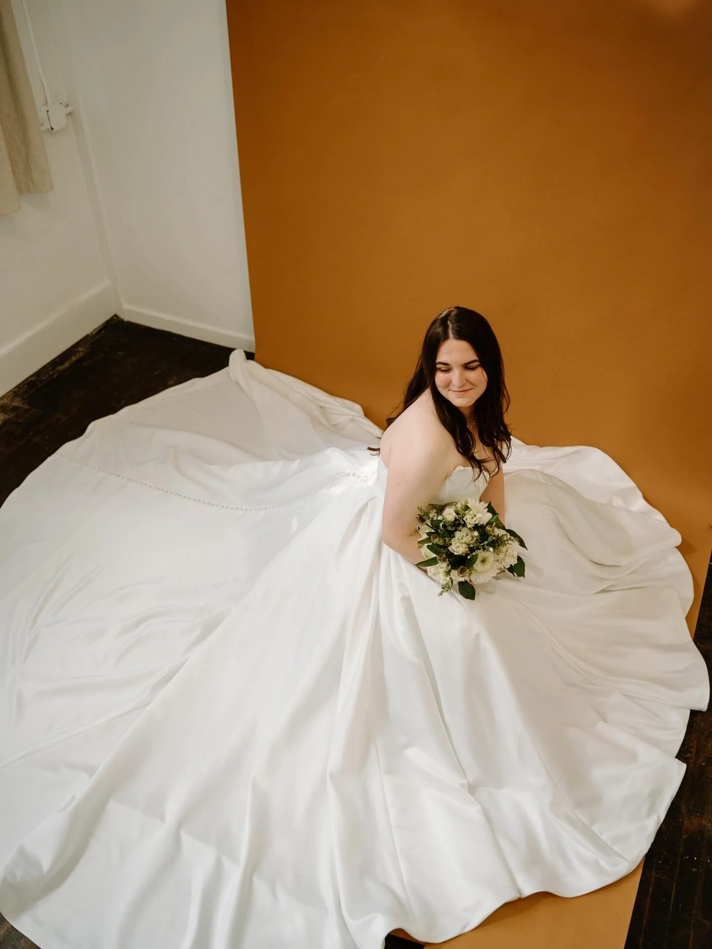 Bridal portraits prior to your wedding day are always a good idea- you only get to wear this dress once in your life, document it as much as you can 🤍