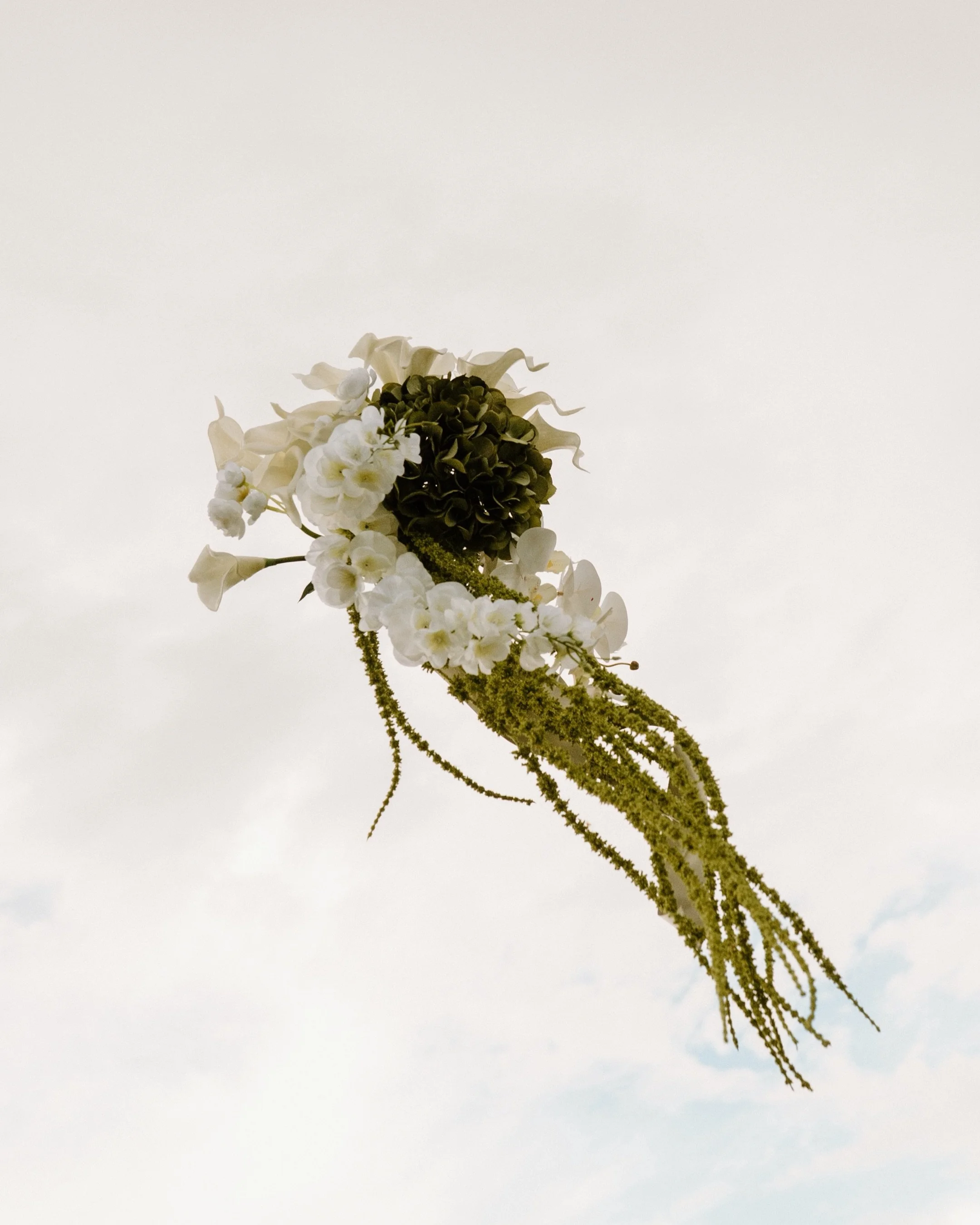 It&rsquo;s been over a week and I still haven&rsquo;t fully processed how absolutely stunning Anna and Wyatt&rsquo;s day was!!! 

It took place at a family home on Lake Hartwell and Anna&rsquo;s vision fully came to life with the help of the incredib
