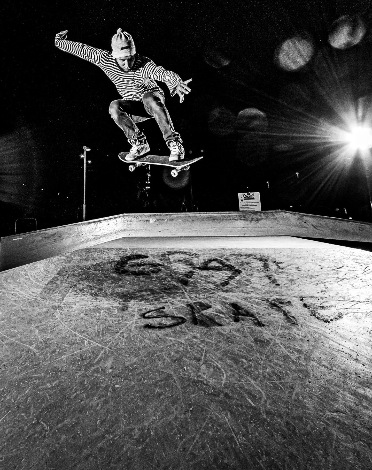 12 years ago with creative @roderikpatijn

Shot in a Nikon D300 at 15mm
2 strobes triggered with @pocketwizard radio triggers. Fun times!

Let's go again Ro!

#skate #strobist #lightshapers #sportsphotography
