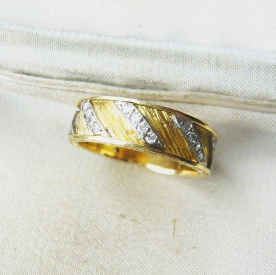 https://i.etsystatic.com/11619745/r/il/5c518e/3159296851/il_570xN.3159296851_4c7w.jpg