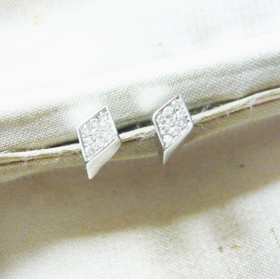 https://i.etsystatic.com/11619745/r/il/664e9f/3159291211/il_570xN.3159291211_j9fi.jpg
