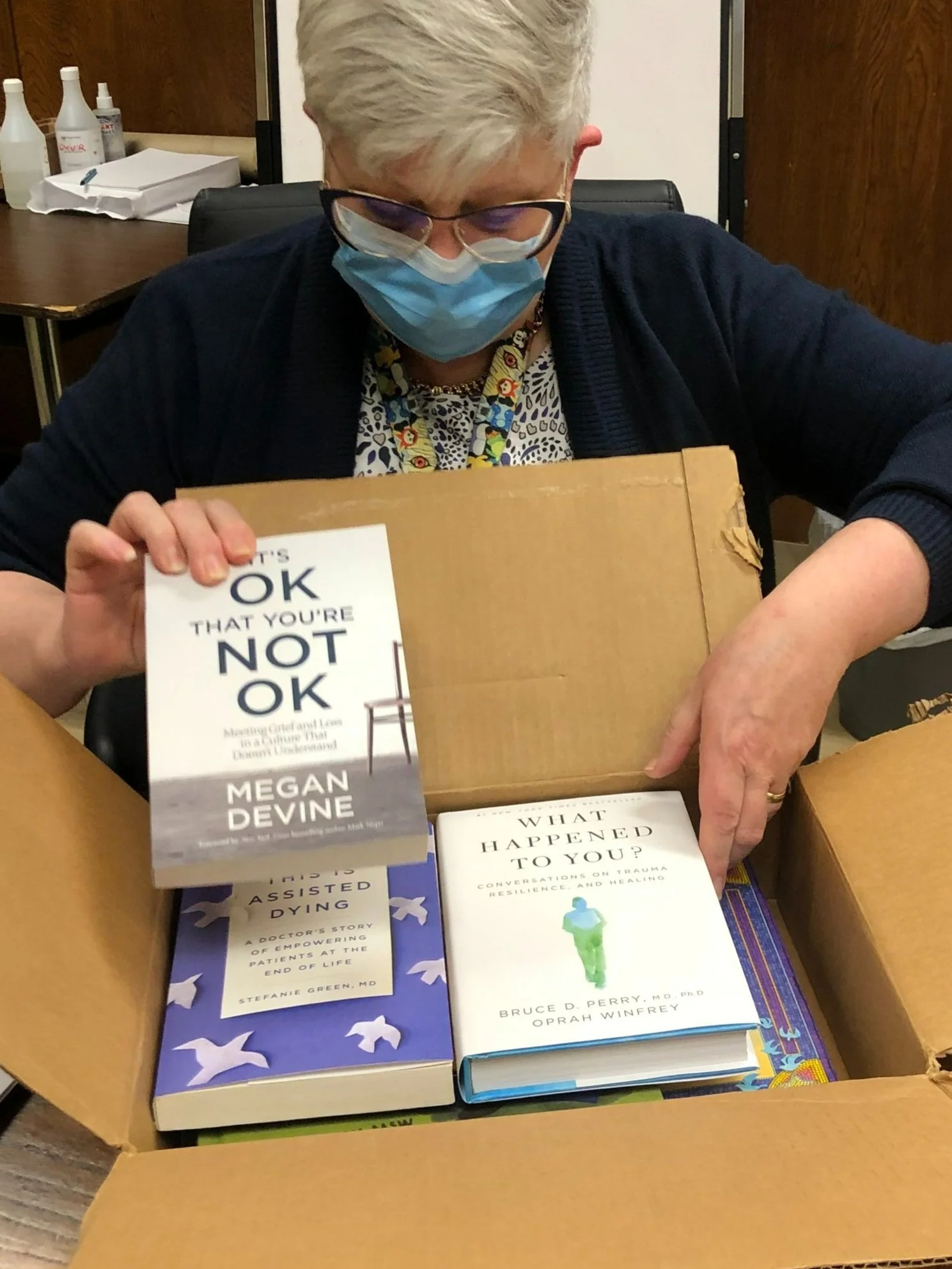 (Nov 2022) Just a few of the books being added to the Hospice Lending Library courtesy of a PR Lion's Club donation