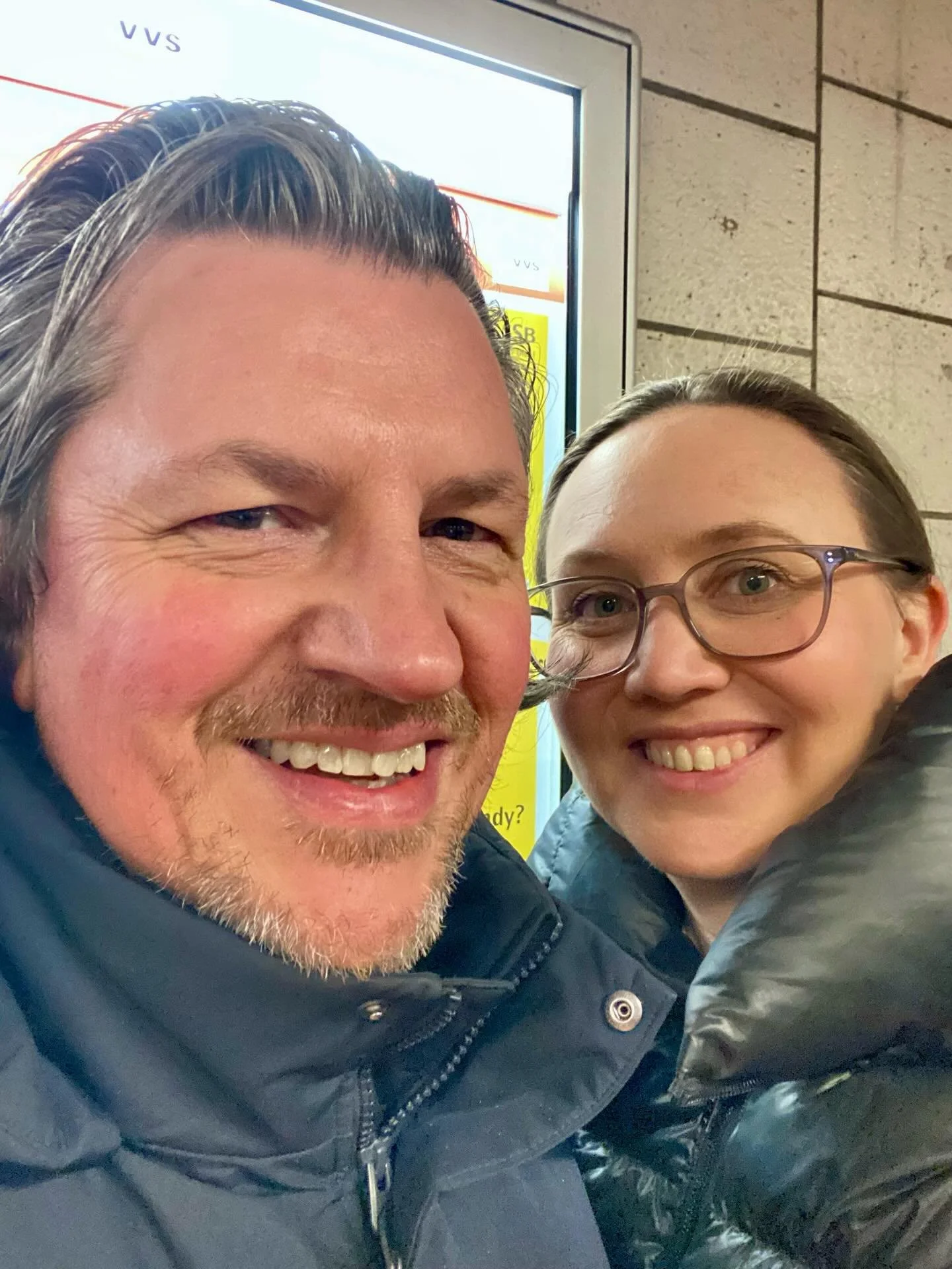 A Winter Wine Walk outside of Stuttgart last night was truly special.

It was freezing cold, -3, absolutely invigorating, wonderful to be under the night sky with lovely locals enjoying their vineyards this way. 

Everything - nature and humans - is 