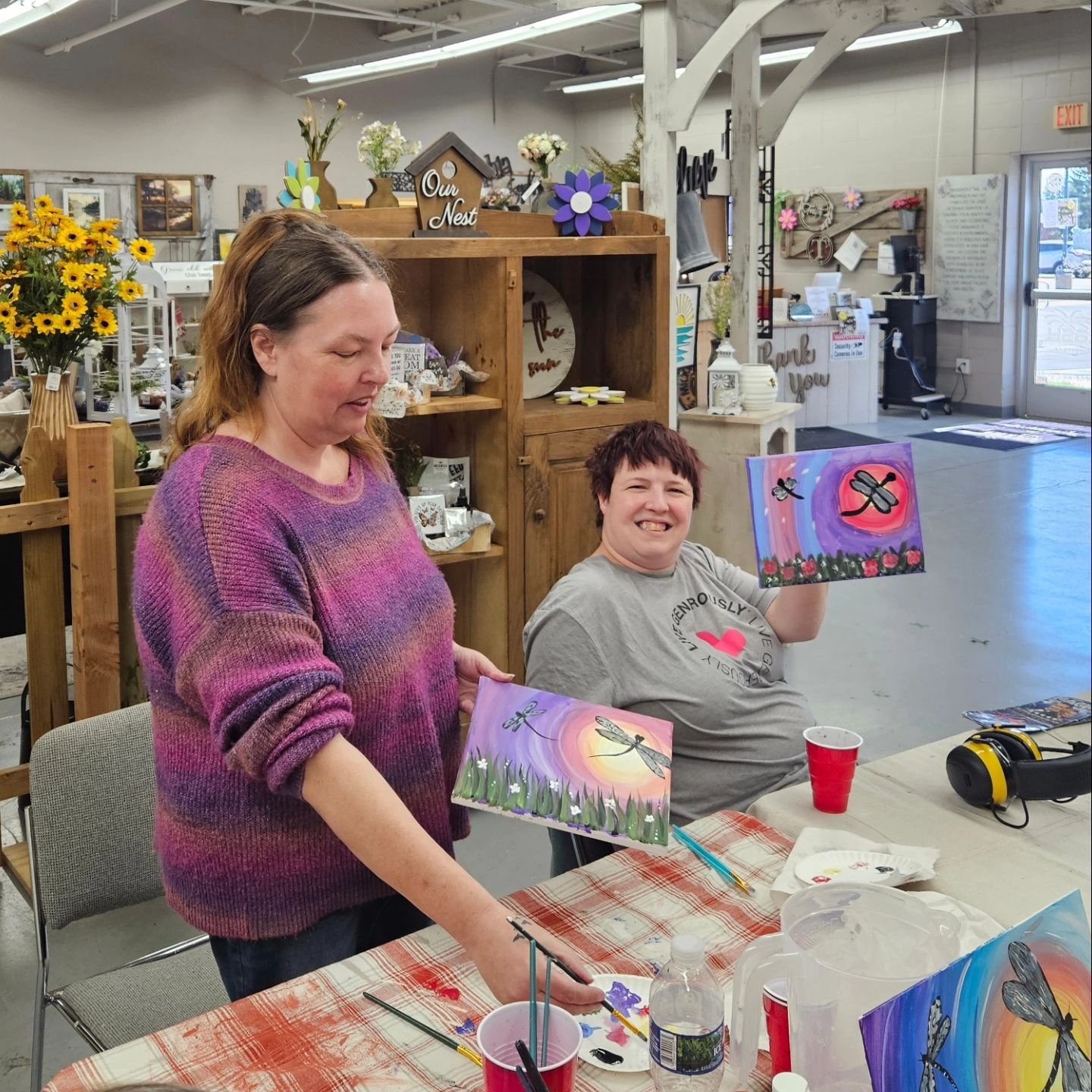 Everyone had a WONDERFUL TIME at Creating with Purpose class! Thank you so much to our guest artist, Carmen Kundinger! We appreciate you sharing your time and talent with us and we loved painting these beautiful dragonfly pictures with you!