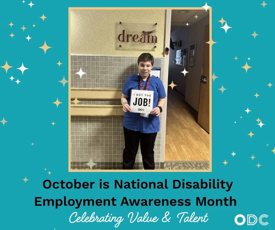 𝗘𝗠𝗣𝗟𝗢𝗬𝗘𝗘𝗦 𝗪𝗜𝗧𝗛 𝗗𝗜𝗦𝗔𝗕𝗜𝗟𝗜𝗧𝗘𝗦 𝗖𝗥𝗘𝗔𝗧𝗘 𝗢𝗣𝗣𝗢𝗥𝗧𝗨𝗡𝗜𝗧𝗜𝗘𝗦 𝗙𝗢𝗥 𝗜𝗡𝗡𝗢𝗩𝗔𝗧𝗜𝗢𝗡! Meet Rachael, a 2025 Marshfield Project SEARCH graduate who was hired by Compass Group as a housekeeper for the Birth Center/NICU 