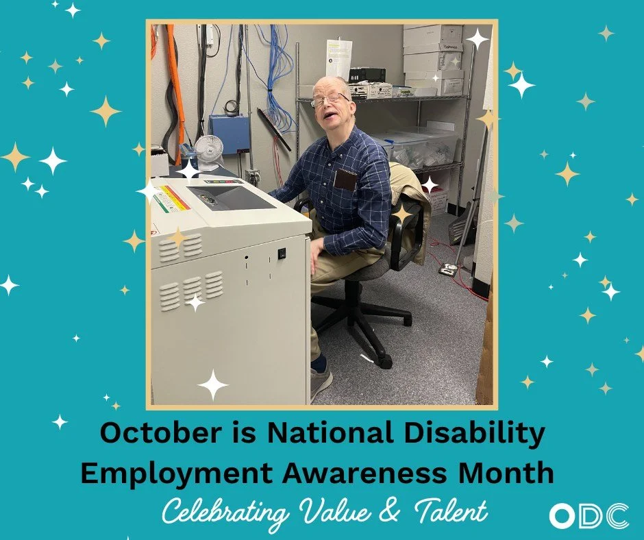Employers often report that people with disabilities demonstrate ๐ฆ๐ง๐ฅ๐ข๐ก๐ ๐๐๐๐๐๐๐ง๐๐ข๐ก ๐๐ก๐ ๐ฅ๐๐๐๐๐๐๐๐๐ง๐ฌ on the job... a true win-win! Meet Jack Varney, who works at Simplicity Credit Union in Stevens Point and has ๐๐๐๐๐?