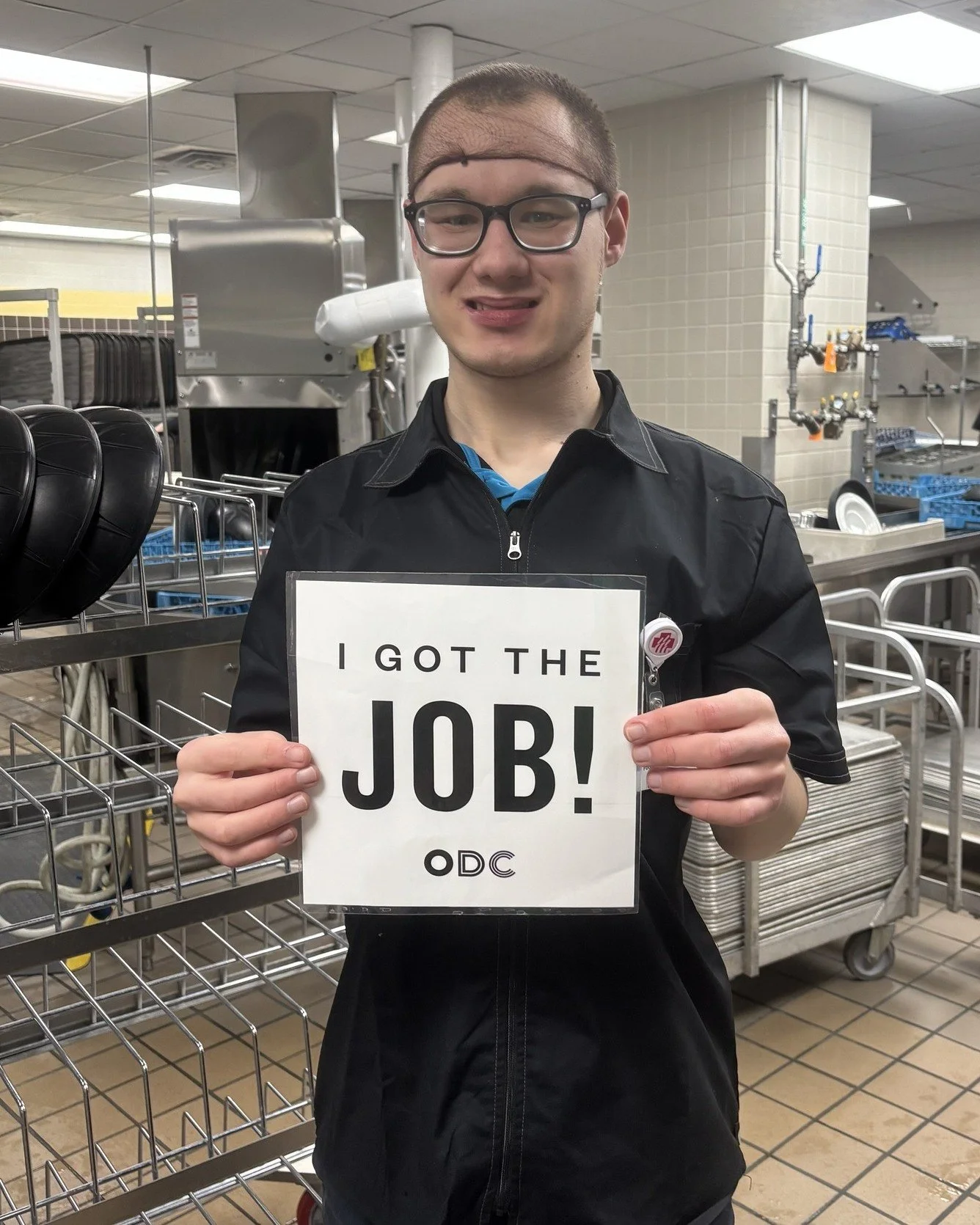 𝗣𝗟𝗘𝗔𝗦𝗘 𝗝𝗢𝗜𝗡 𝗨𝗦 𝗜𝗡 𝗖𝗢𝗡𝗚𝗥𝗔𝗧𝗨𝗟𝗔𝗧𝗜𝗡𝗚 𝗠𝗜𝗖𝗛𝗔𝗘𝗟 𝗢𝗡 𝗛𝗜𝗦 𝗡𝗘𝗪 𝗝𝗢𝗕! Michael is a current Project SEARCH - Marshfield intern who was hired as a dishwasher in the cafeteria by Compass Group at Marshfield Clinic Health