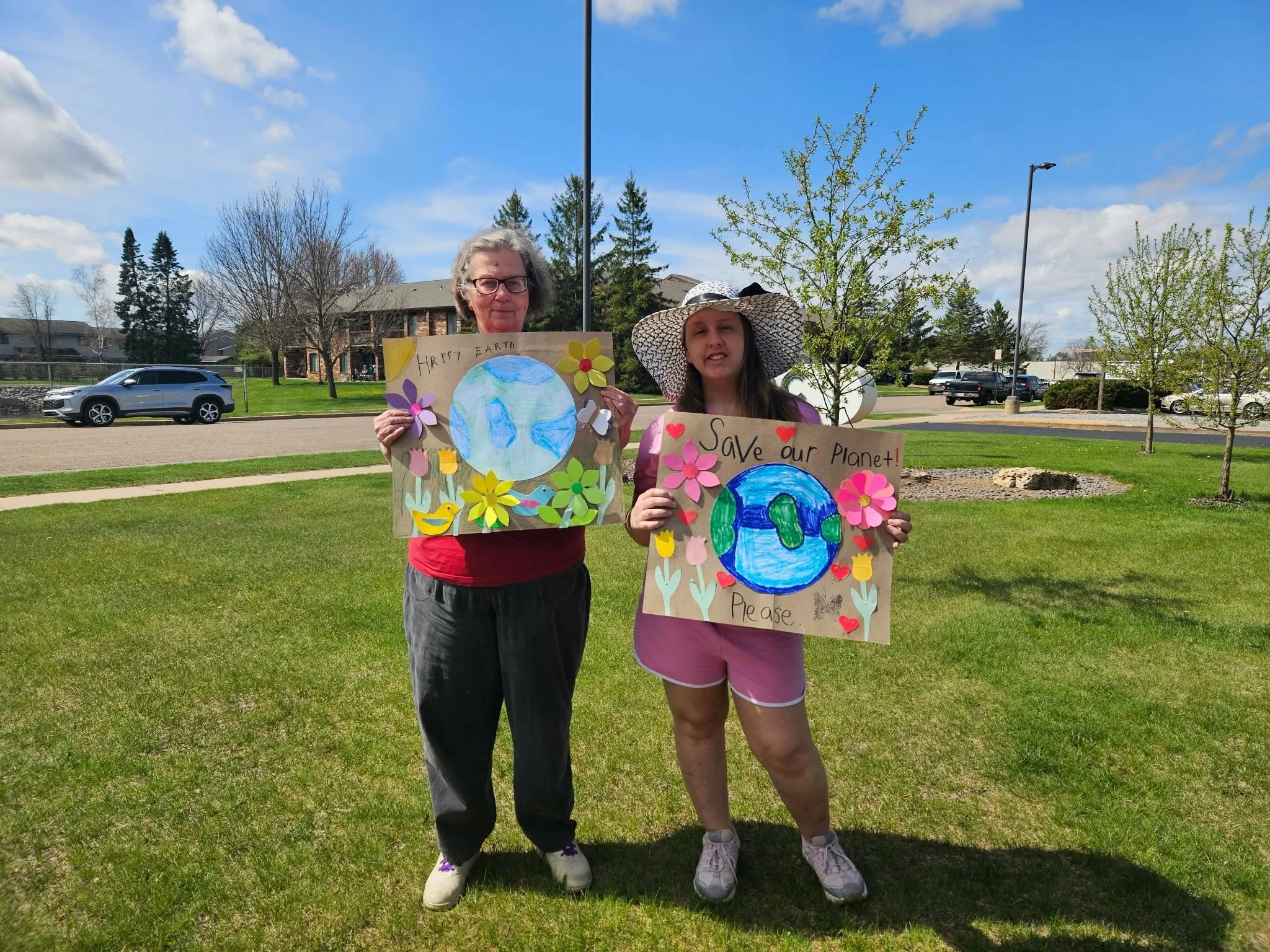 𝗪𝗘 𝗖𝗘𝗟𝗘𝗕𝗥𝗔𝗧𝗘𝗗 𝗘𝗔𝗥𝗧𝗛 𝗗𝗔𝗬! We cleaned up garbage on the roads around ODC &amp; made beautiful Earth Day posters to spread awareness &amp; reminders of the importance of keeping our planet clean!