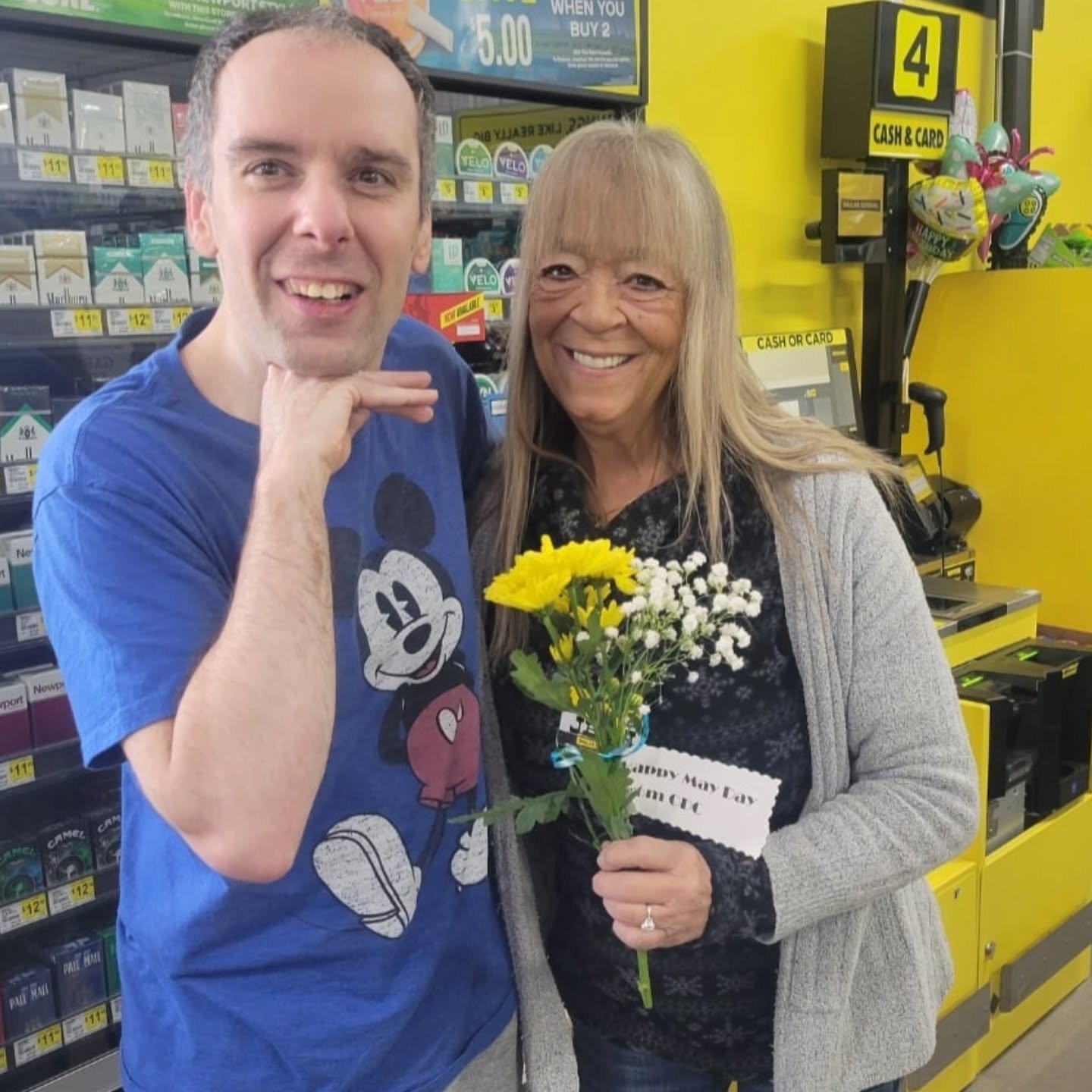 We celebrated May Day on Friday by handing out flowers with the Aging &amp; Disability  Resource Center of Central Wisconsin's Meals on Wheels and sharing flowers &amp; smiles with people we met in the community! 𝗪𝗘 𝗟𝗢𝗩𝗘𝗗 𝗛𝗔𝗩𝗜𝗡𝗚 𝗧𝗛𝗘 ?