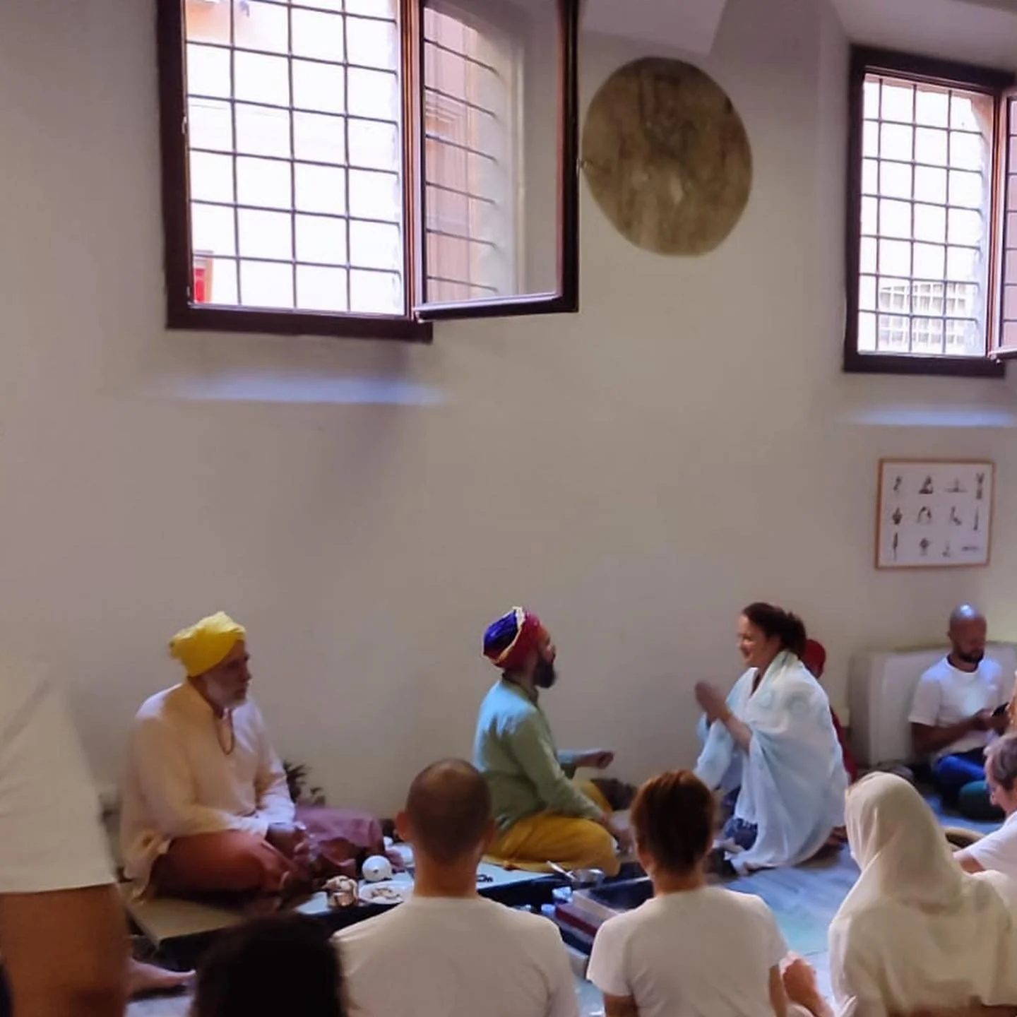 My heartfelt gratitude for this beautiful and uplifting  weekend with my teacher @vishva.ji . 🙏✨✨.
..
..
#akhanda #akhandayoga #akhandayogafamily #akhandayogainstitute #firepuja #yogiclife #yogaretreatitaly #yogateacher #hathayoga #hatharajayoga