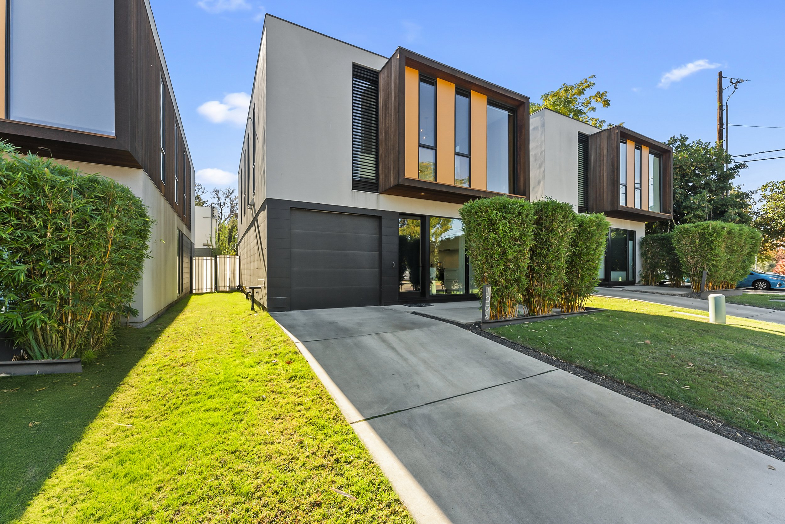 1008 Yale St Photos (6).JPG