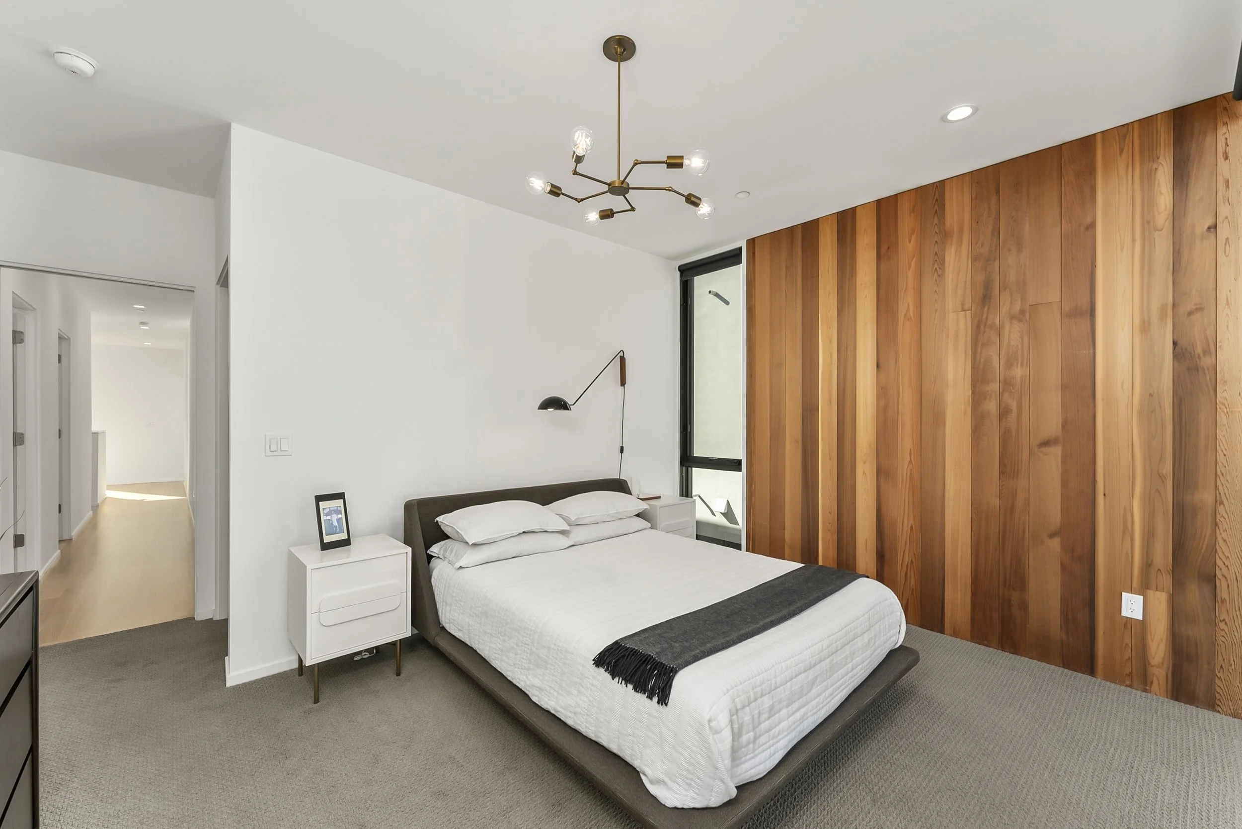 1008 Yale St Photos (52).JPG