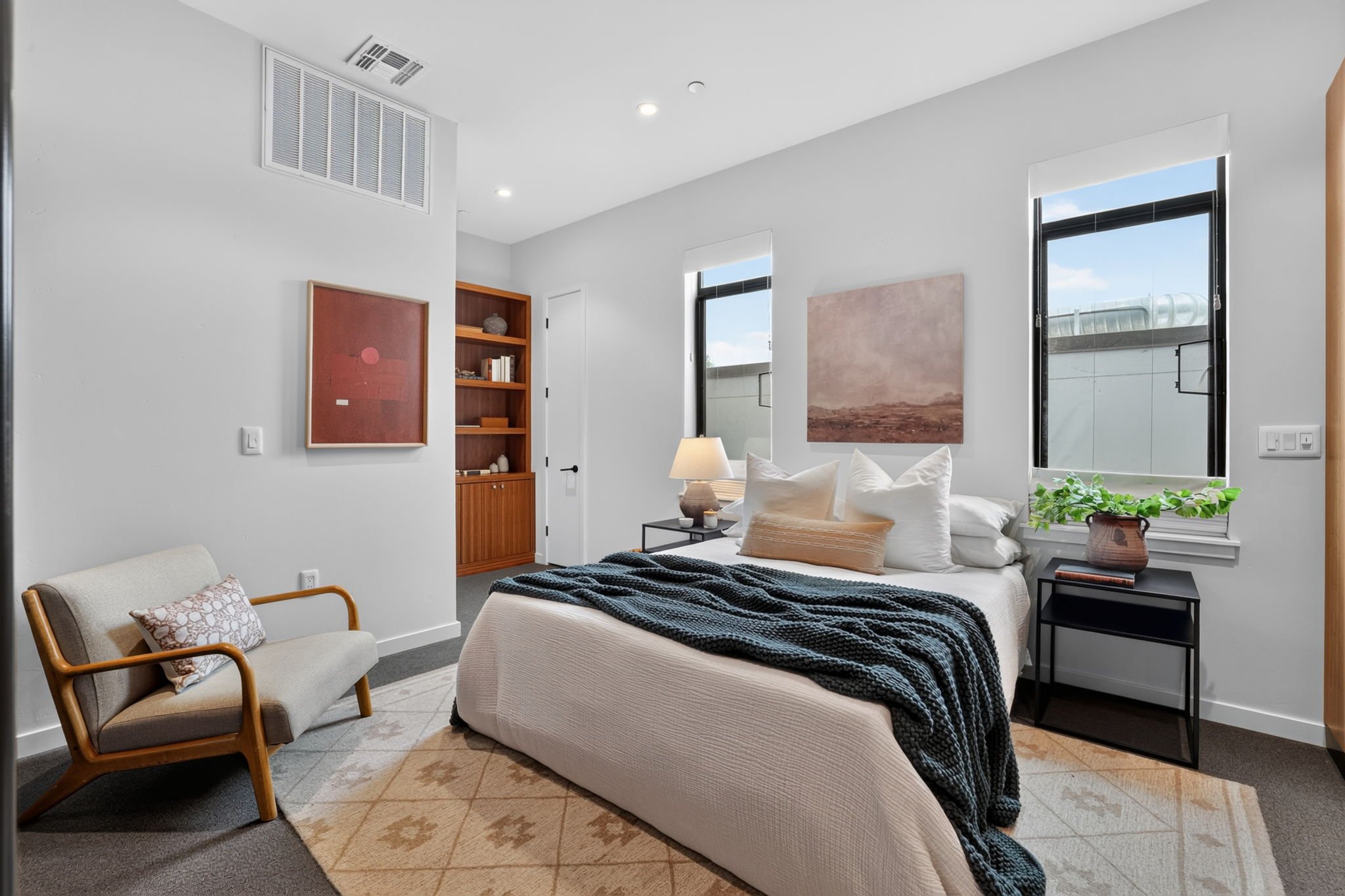 31-web-or-mls-1813 Capitol Ave.-31.jpg