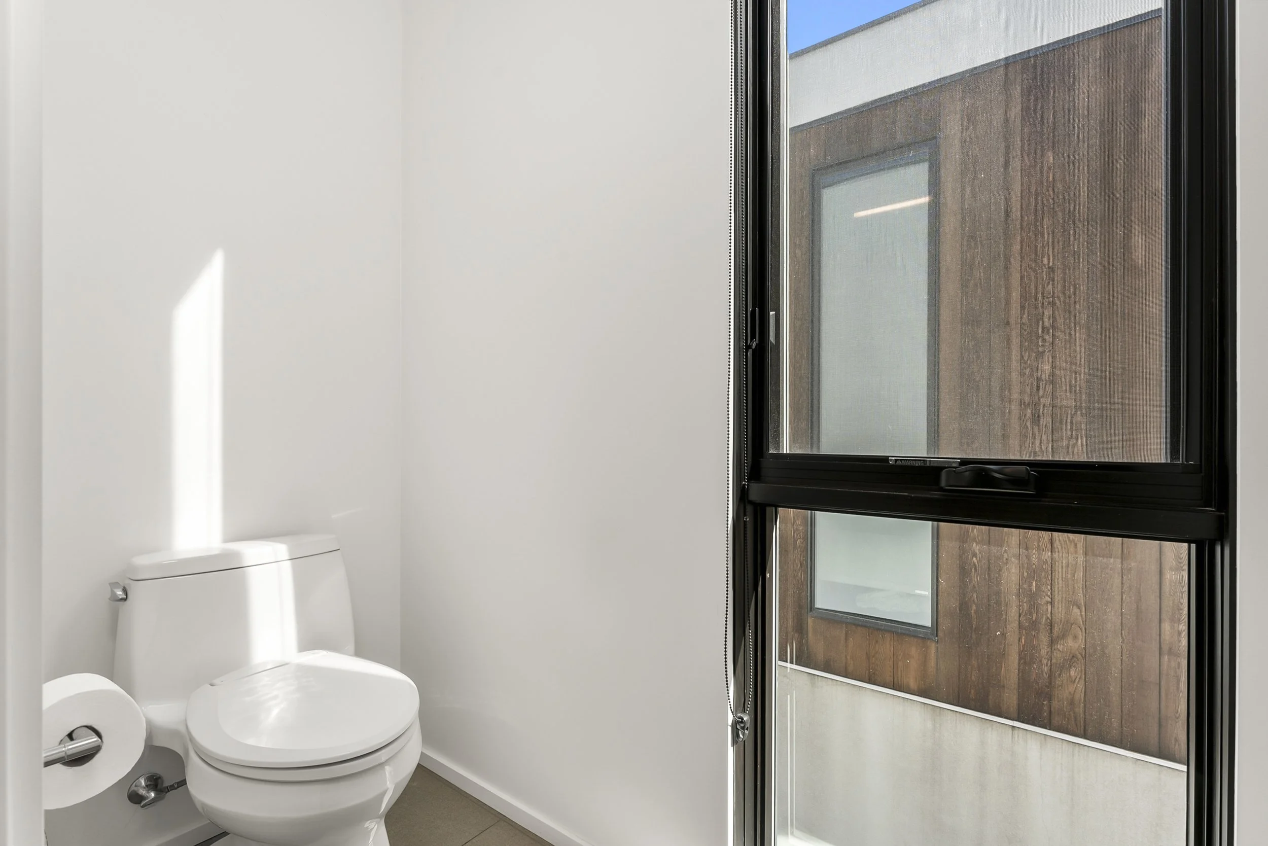 1008 Yale St Photos (61).JPG