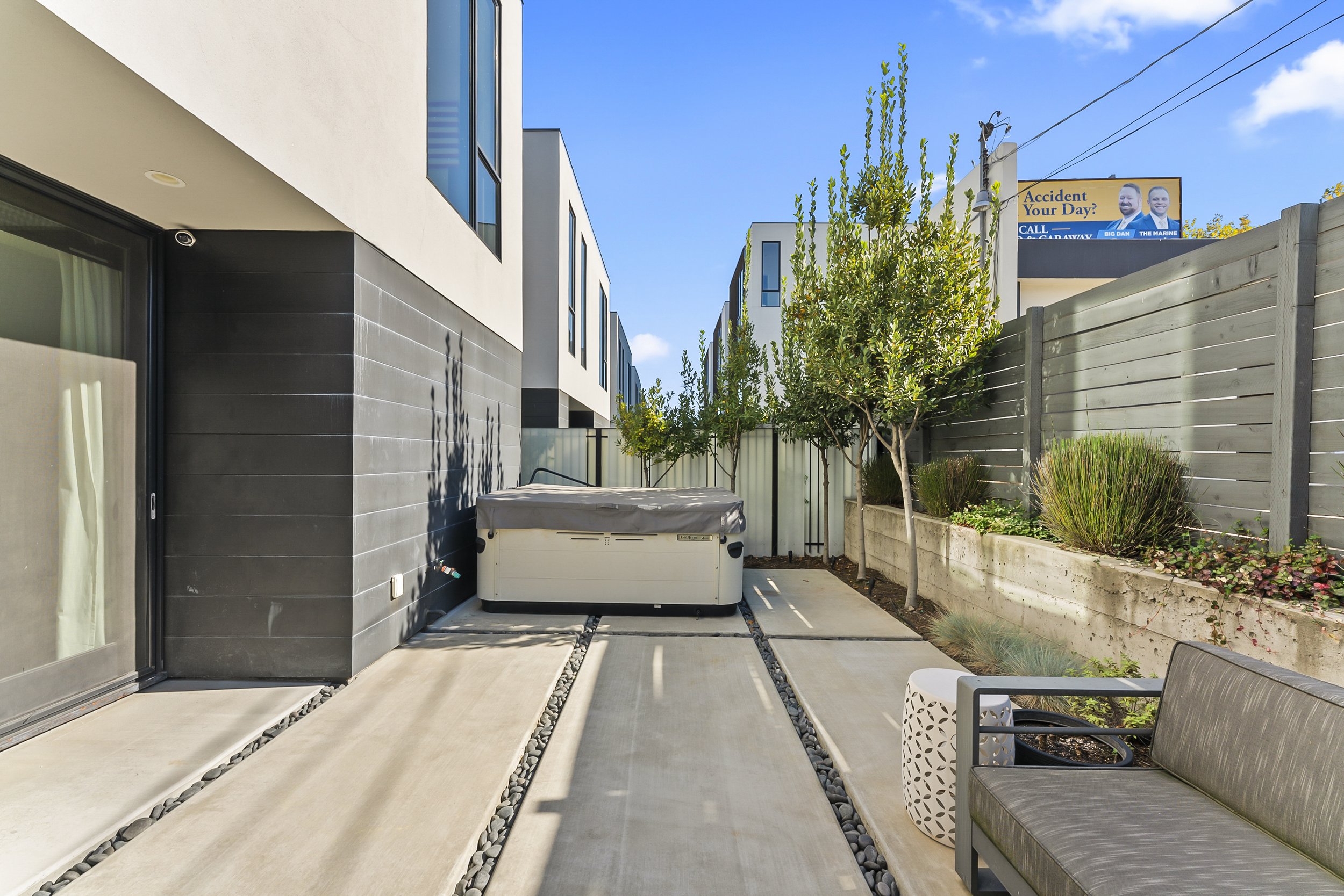 1008 Yale St Photos (67).JPG