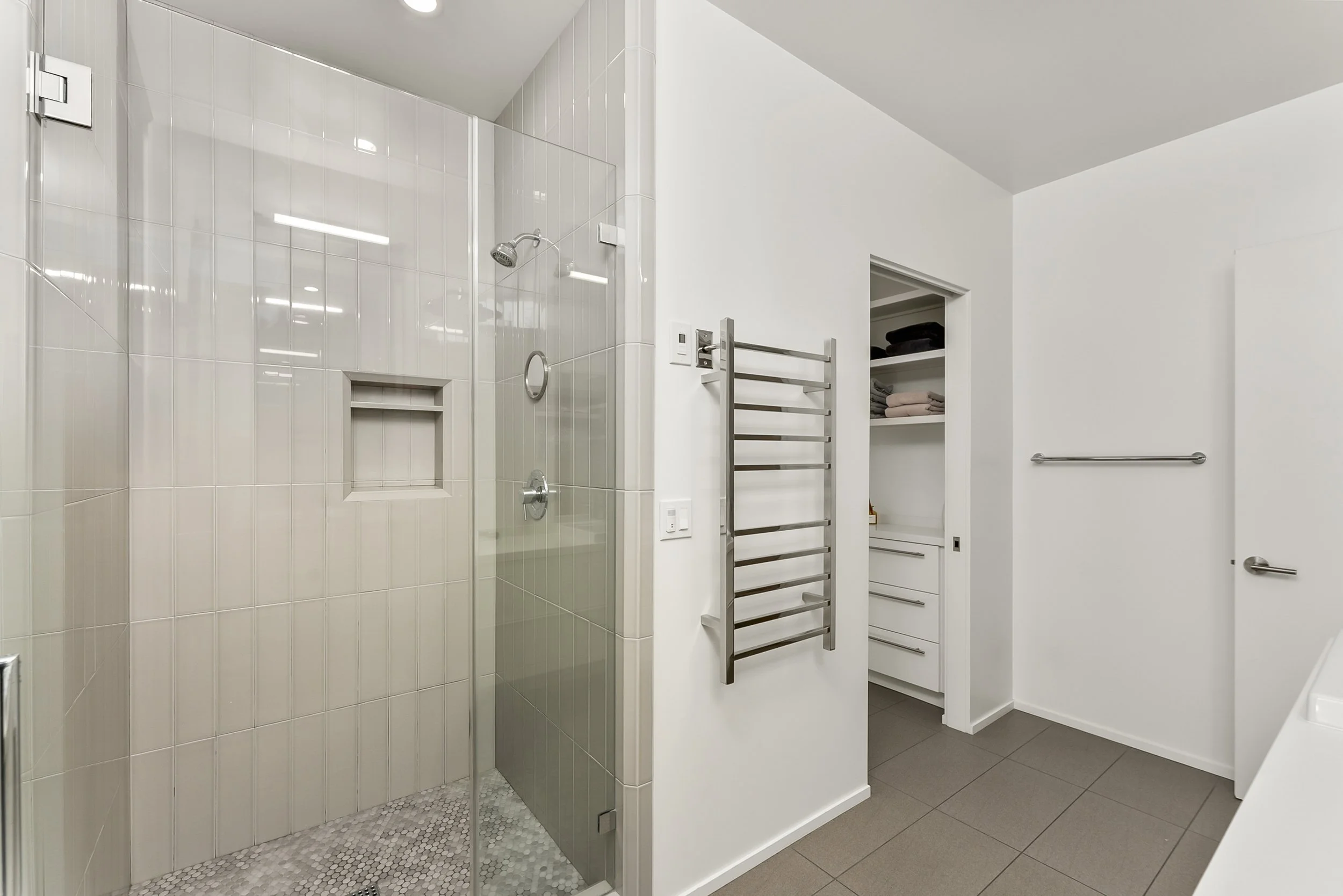 1008 Yale St Photos (60).JPG