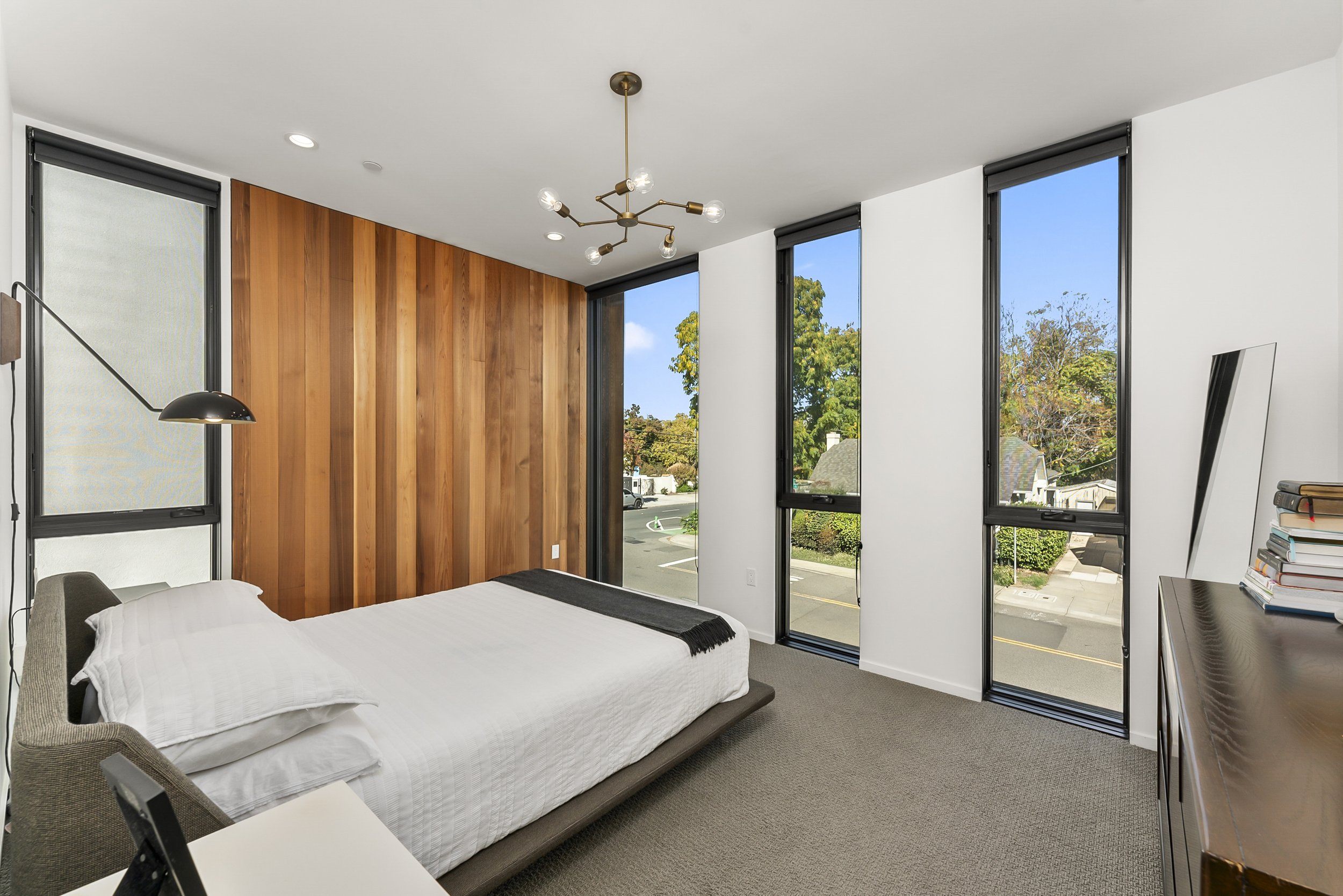 1008 Yale St Photos (51).JPG