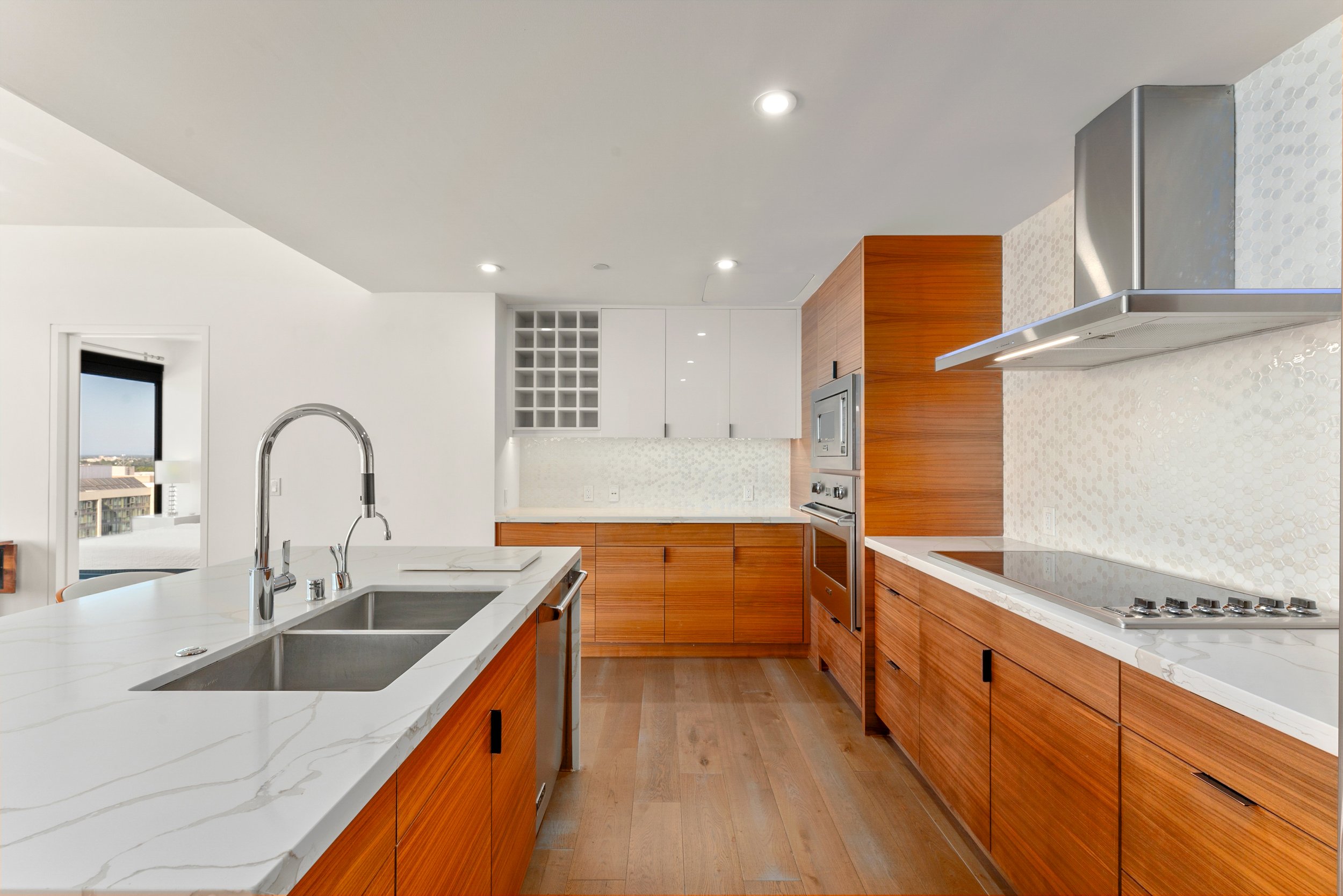 500 J St 1408 Photos (21).jpg