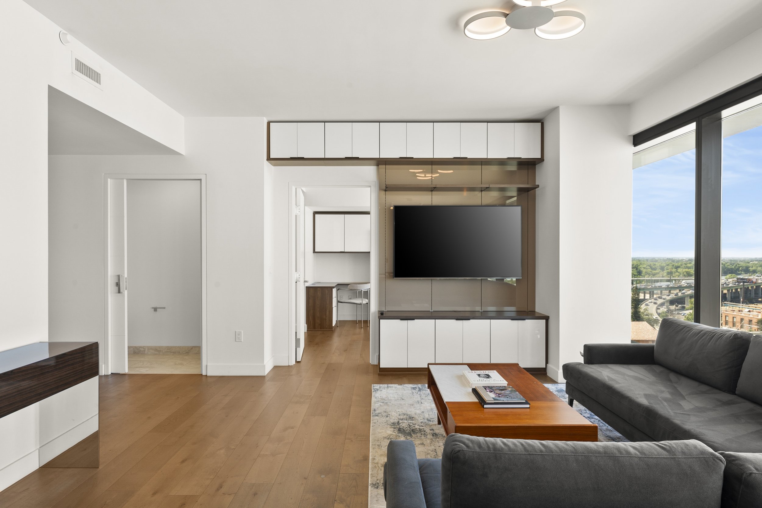 500 J St 1408 Photos (9).jpg