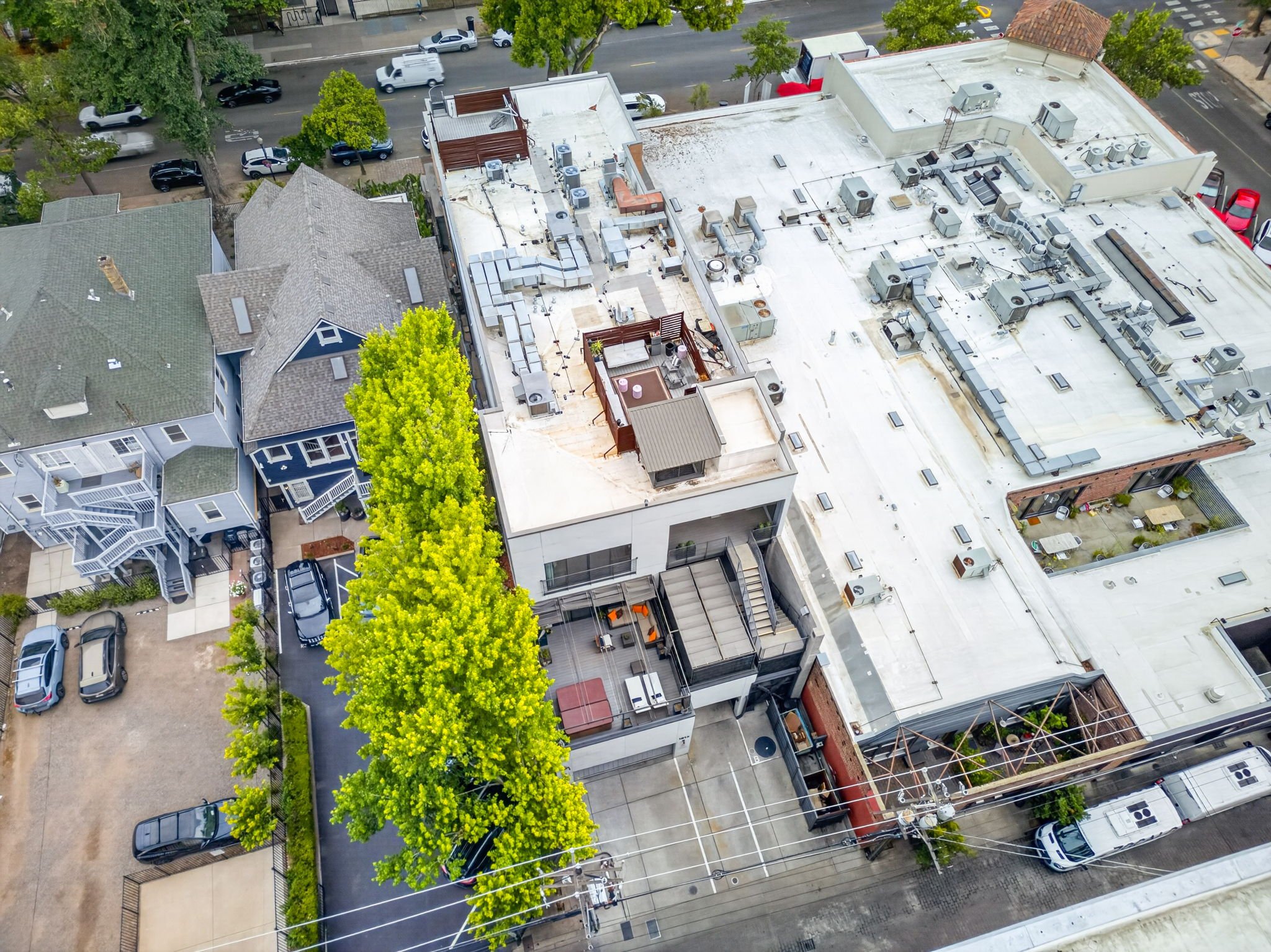 60-web-or-mls-1813 Capitol Ave.-60.jpg