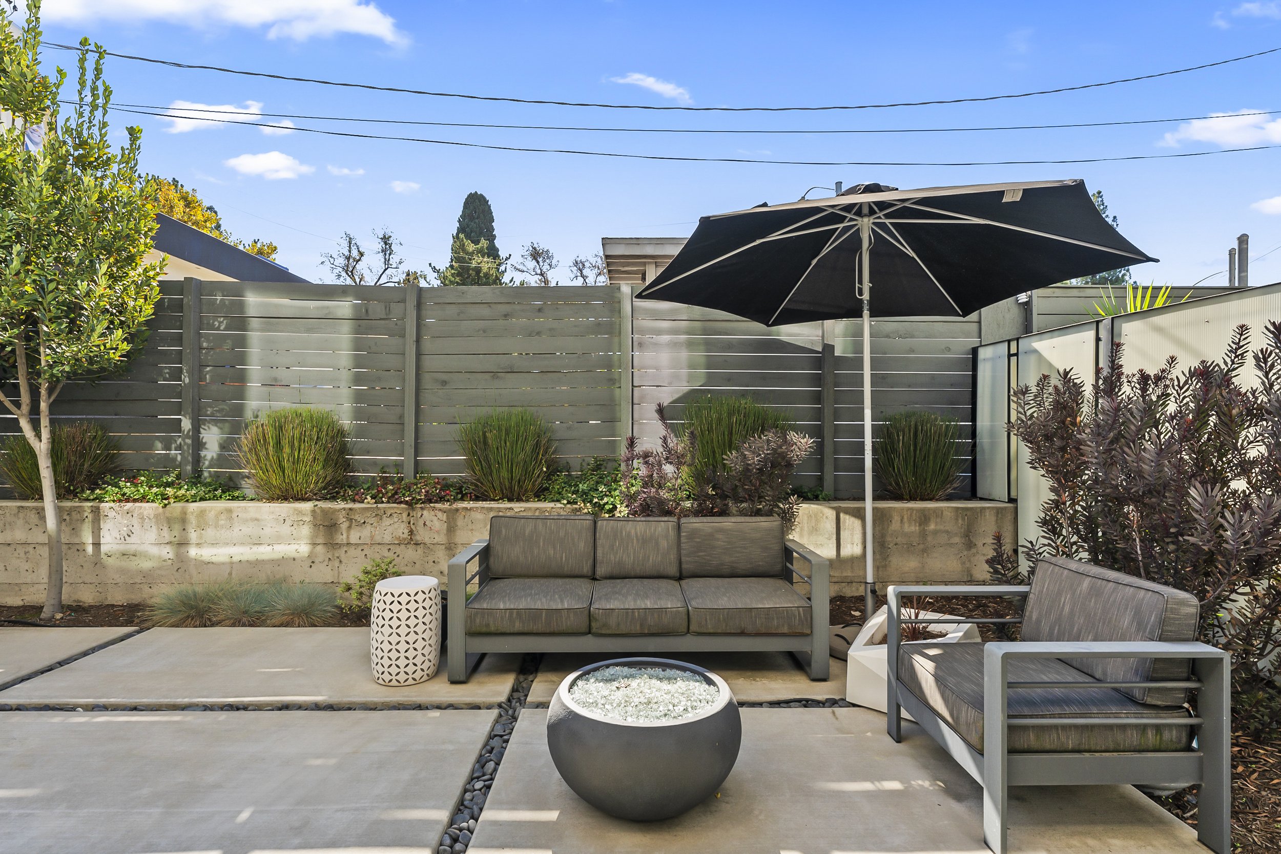 1008 Yale St Photos (64).JPG