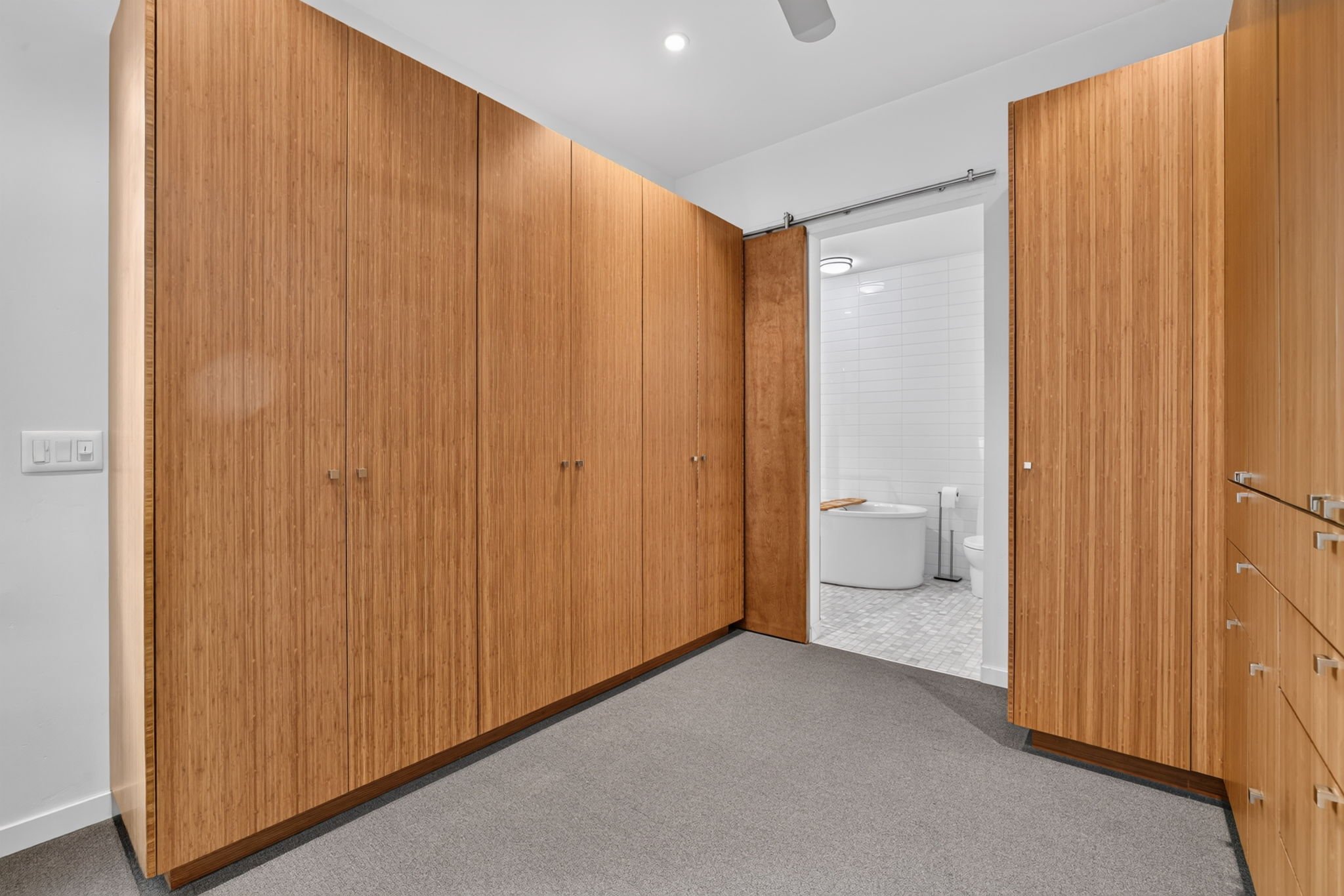 34-web-or-mls-1813 Capitol Ave.-34.jpg