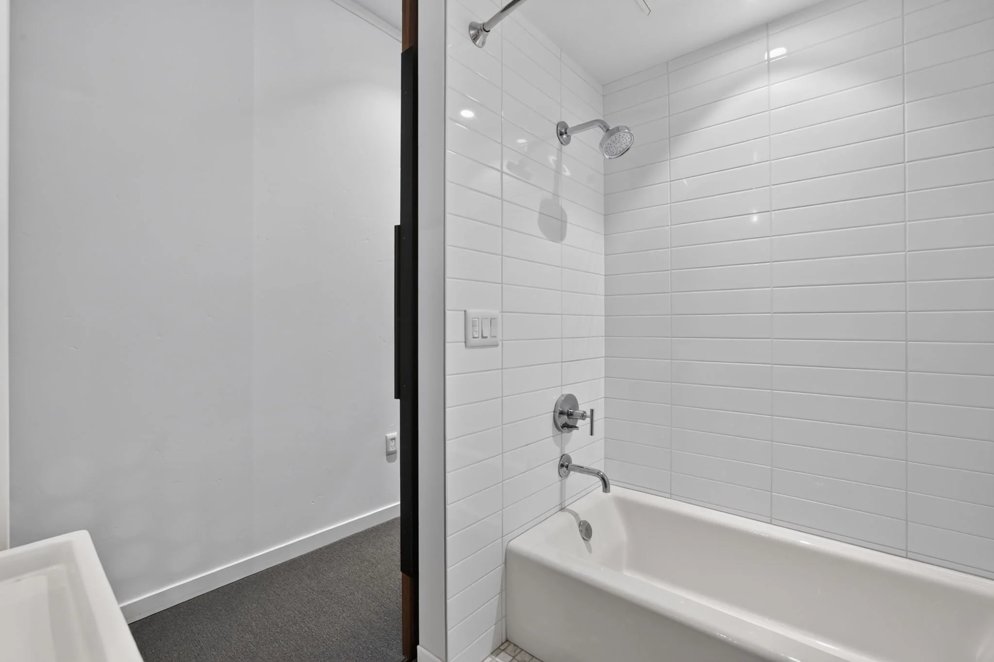 42-web-or-mls-1813 Capitol Ave.-42.jpg