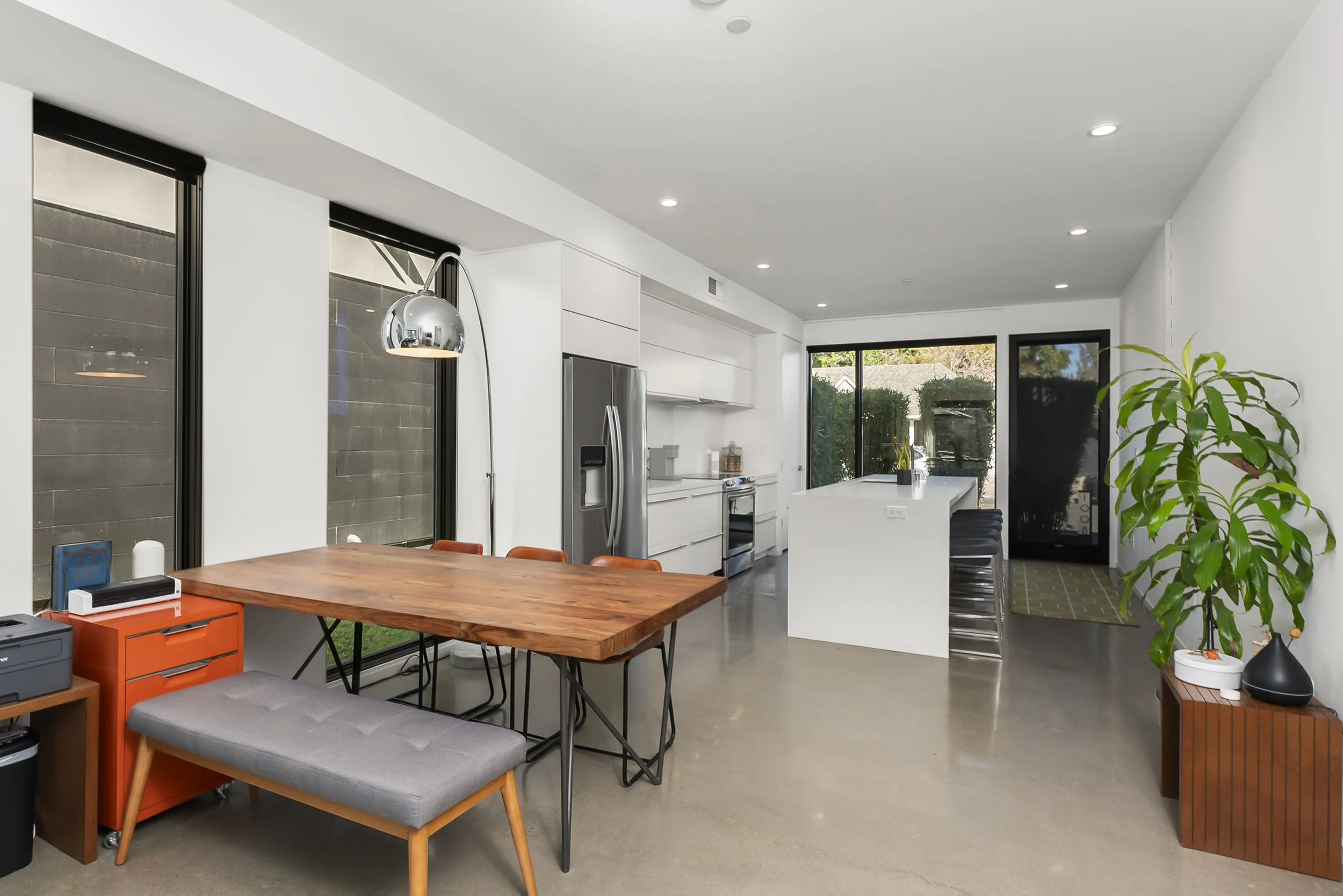 1008 Yale St Photos (27).JPG