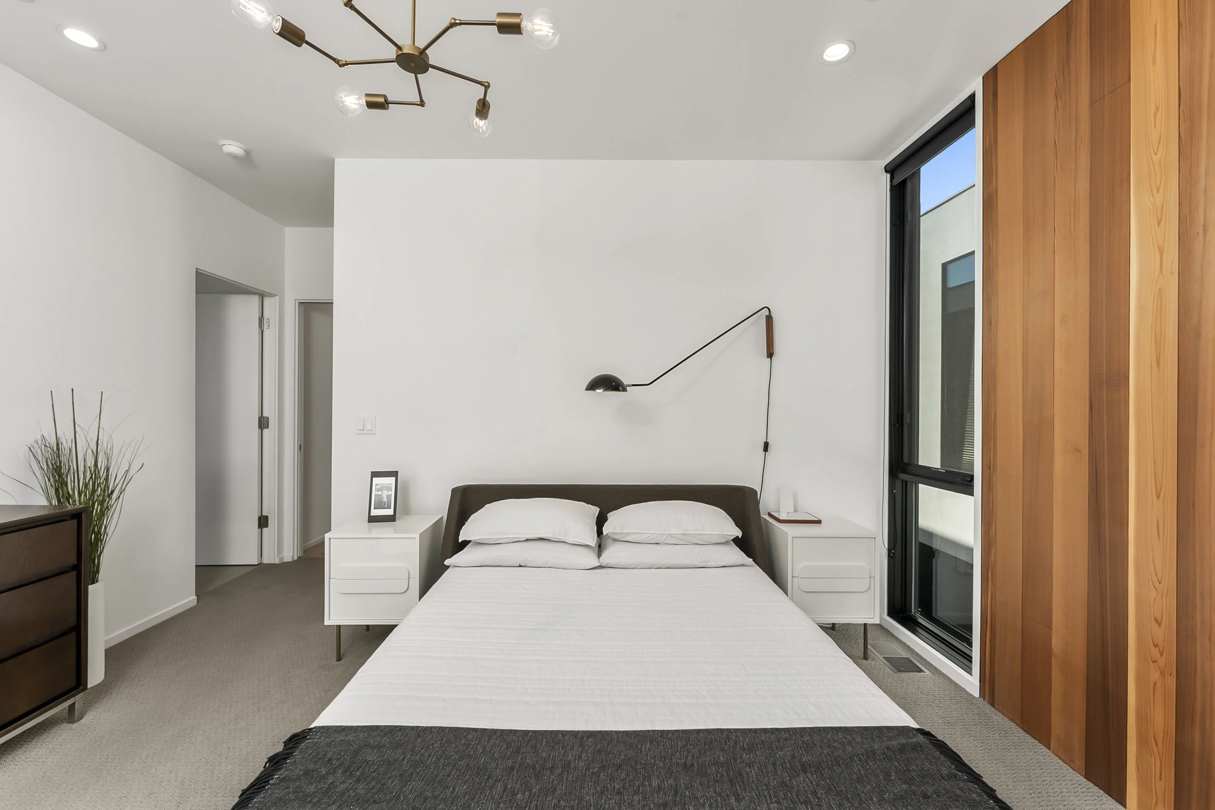 1008 Yale St Photos (53).JPG