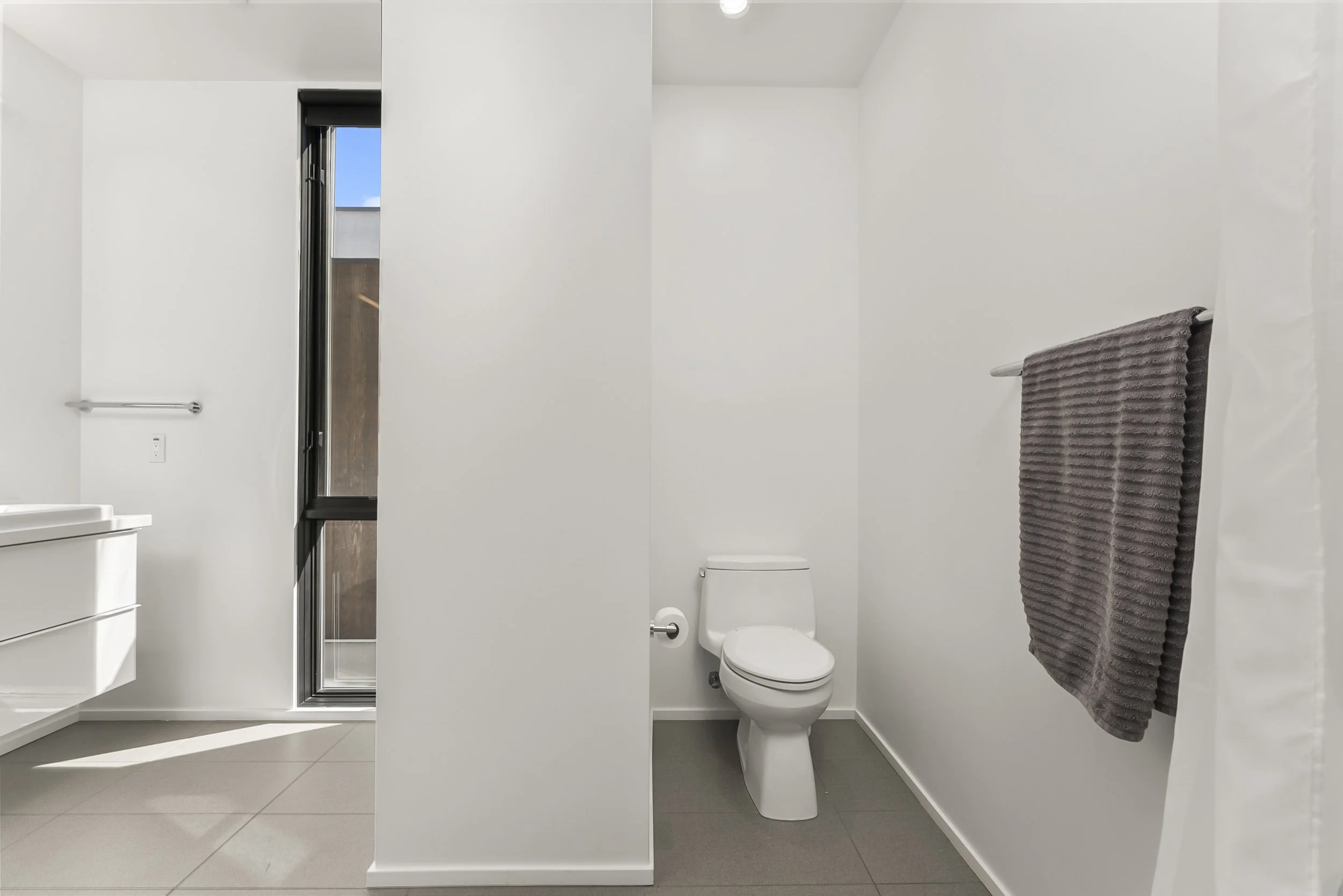 1008 Yale St Photos (45).JPG