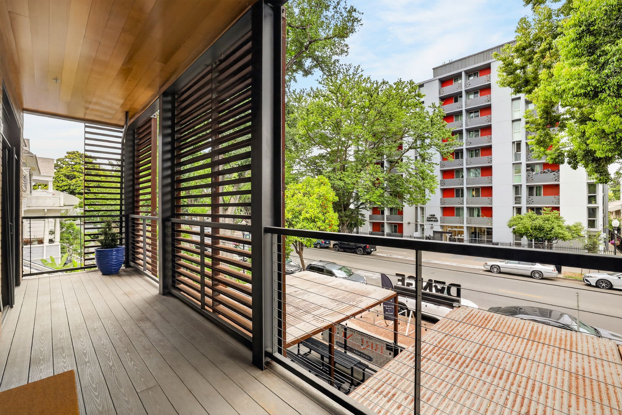 48-web-or-mls-1813 Capitol Ave.-48.jpg