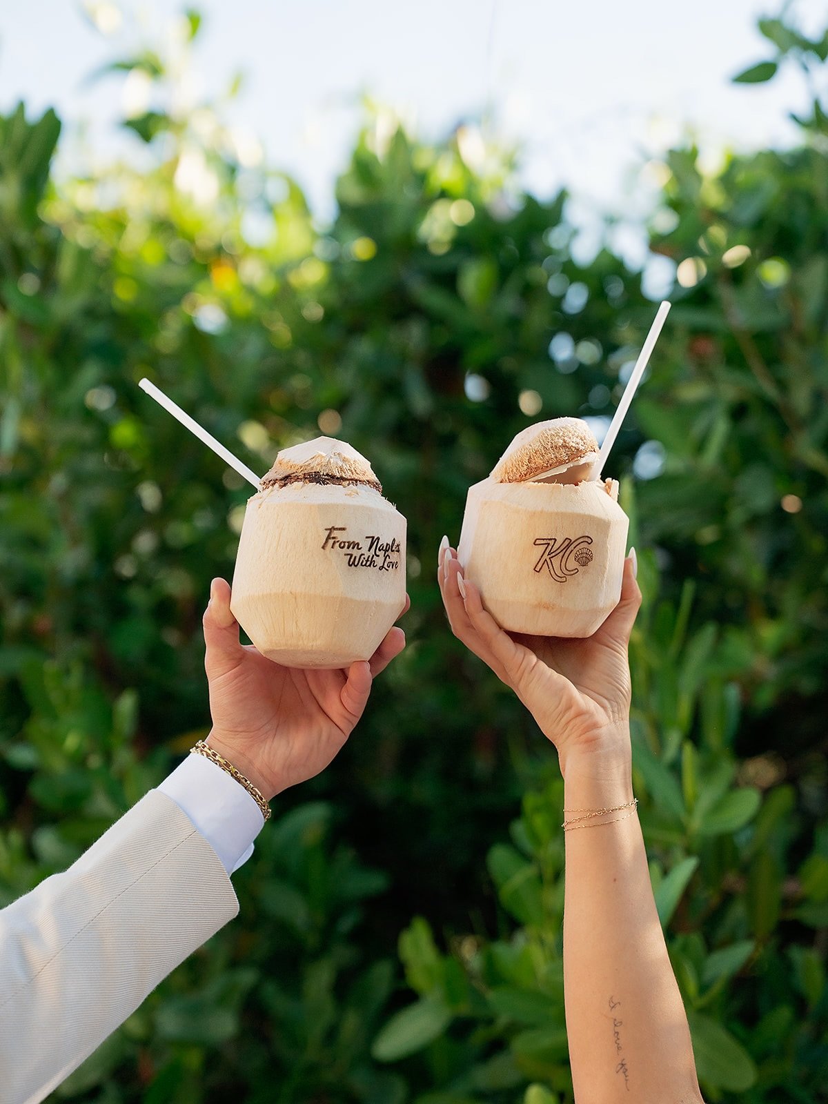 We&rsquo;re always looking for clever, elevated ways to infuse our couples&rsquo; personalities into the guest experience right from the start. For Kate and Connor&rsquo;s Florida welcome party on the sand, signature cocktails were served in bespoke 
