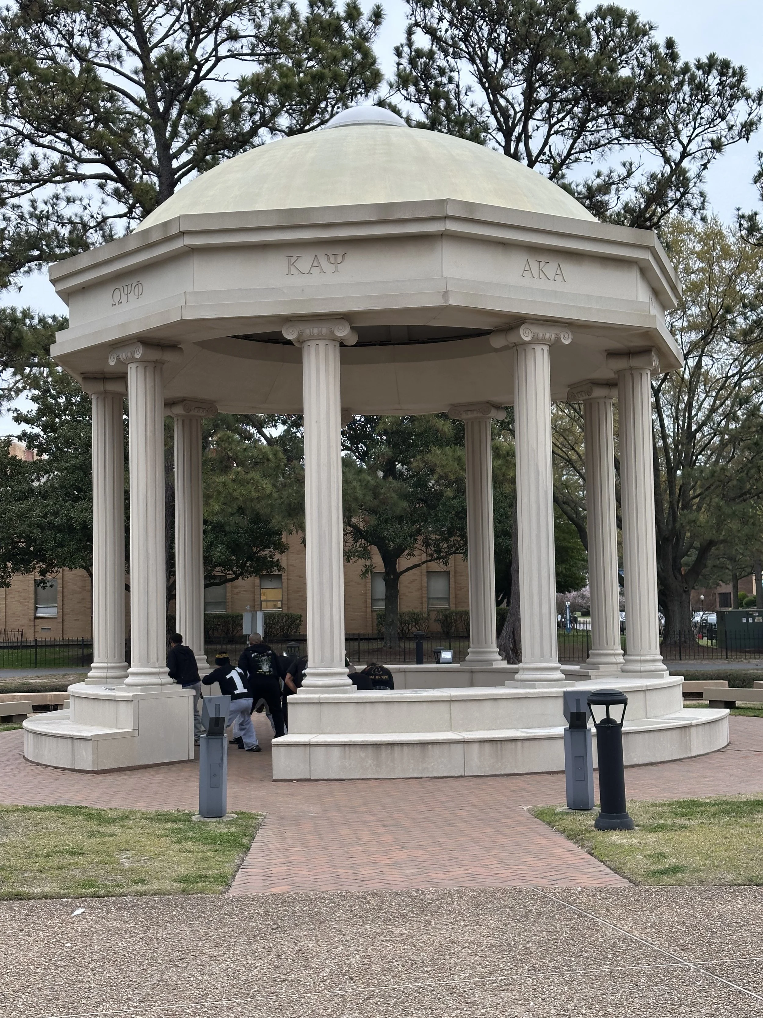 Hampton13-CampusGazebo.jpeg