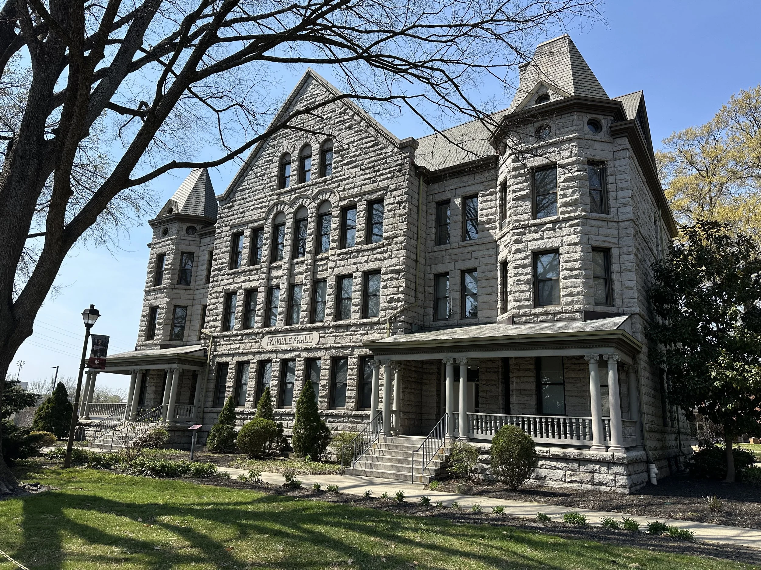 VUU8-Kinsley Hall.jpeg