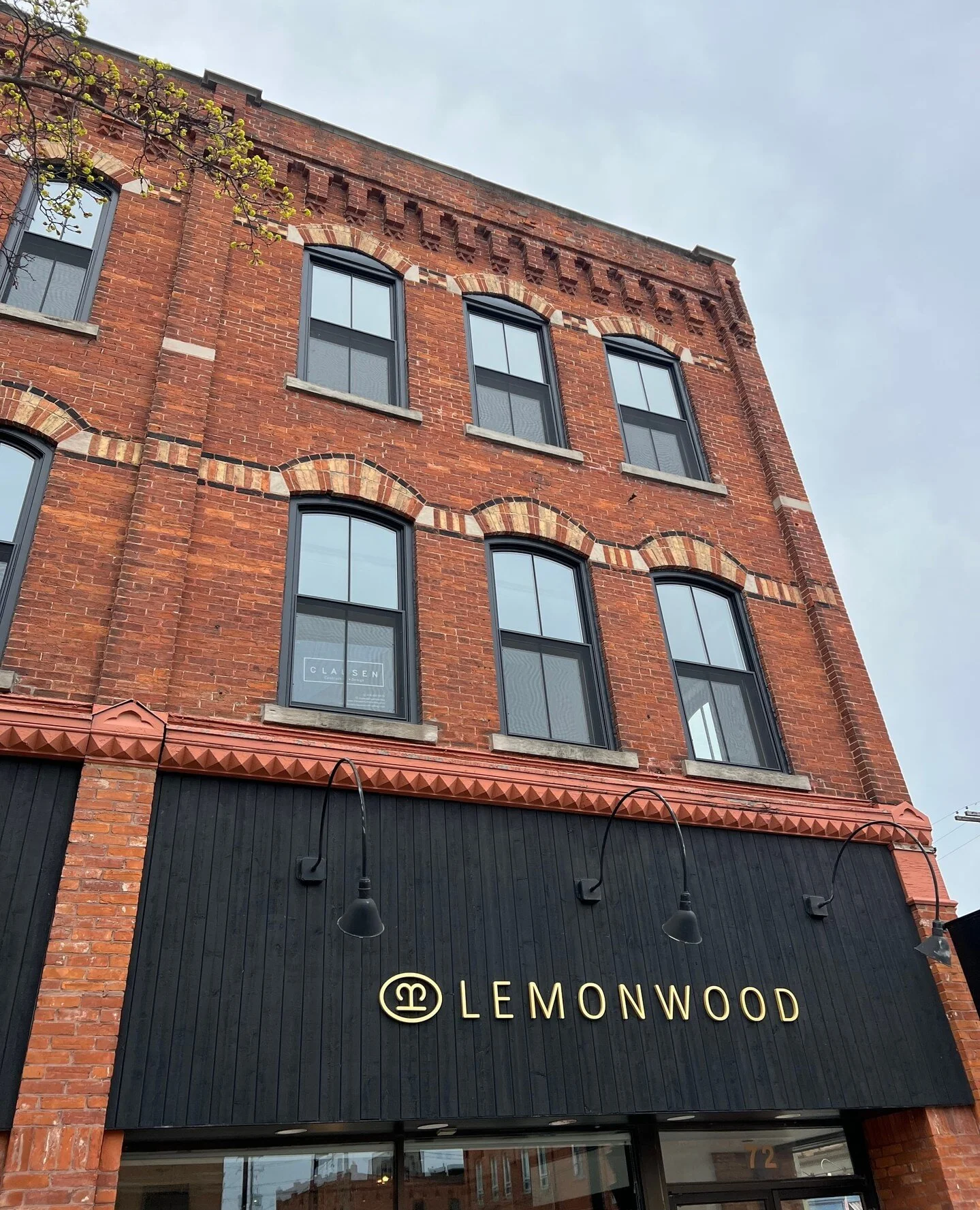 A look at our beautiful new fa&ccedil;ade! 😍⁠
⁠
Our new windows complement the historical details of The Trott Block and add a tasteful modern touch! ⁠
⁠
We are getting excited to welcome our new tenants VERY soon!! ⁠
⁠
Are you looking for a new com