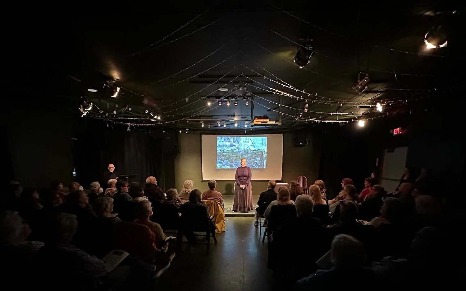 Fanny Audience - 7401 WO.jpg