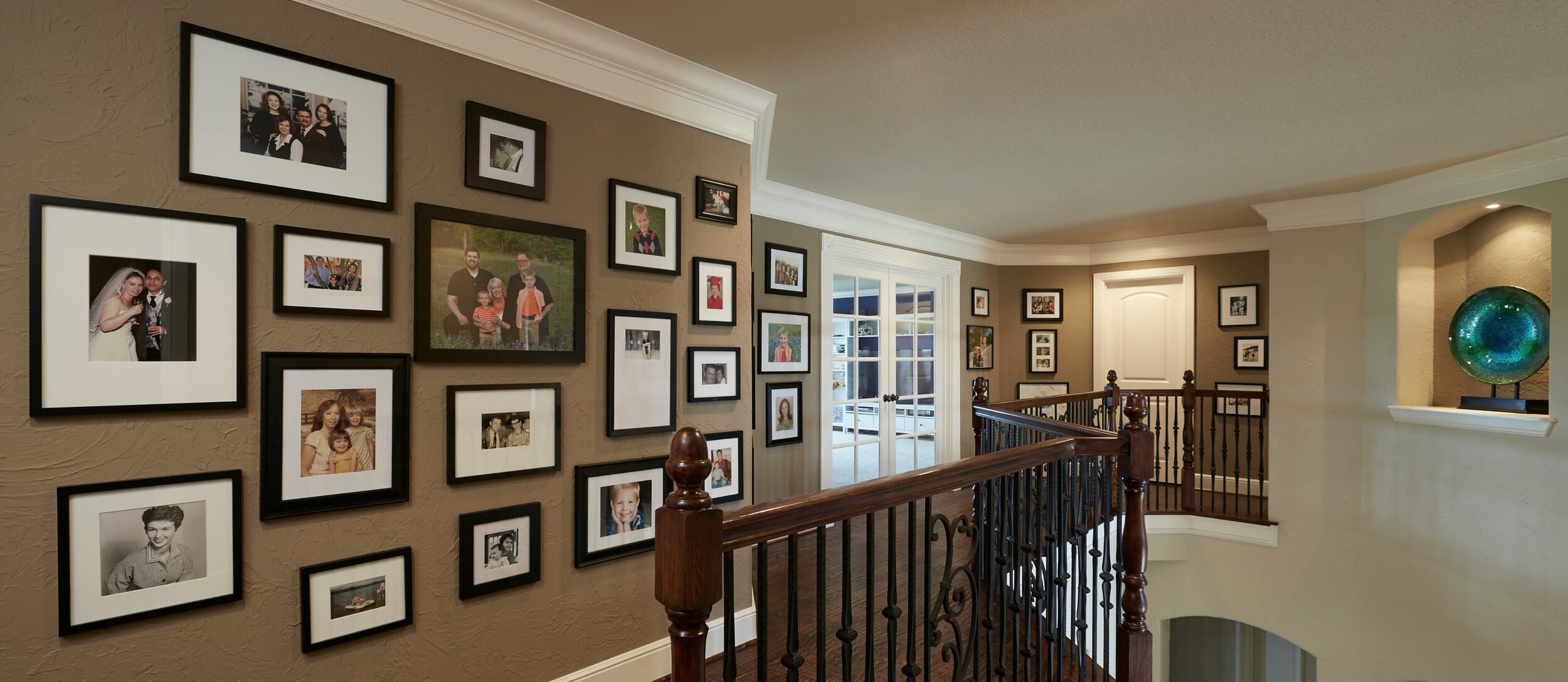 johnson-s-foyer-hallway-the-best-is-yet-to-come-designs-llc-img_84912b990884e074_14-2177-1-ff8fc06.jpg