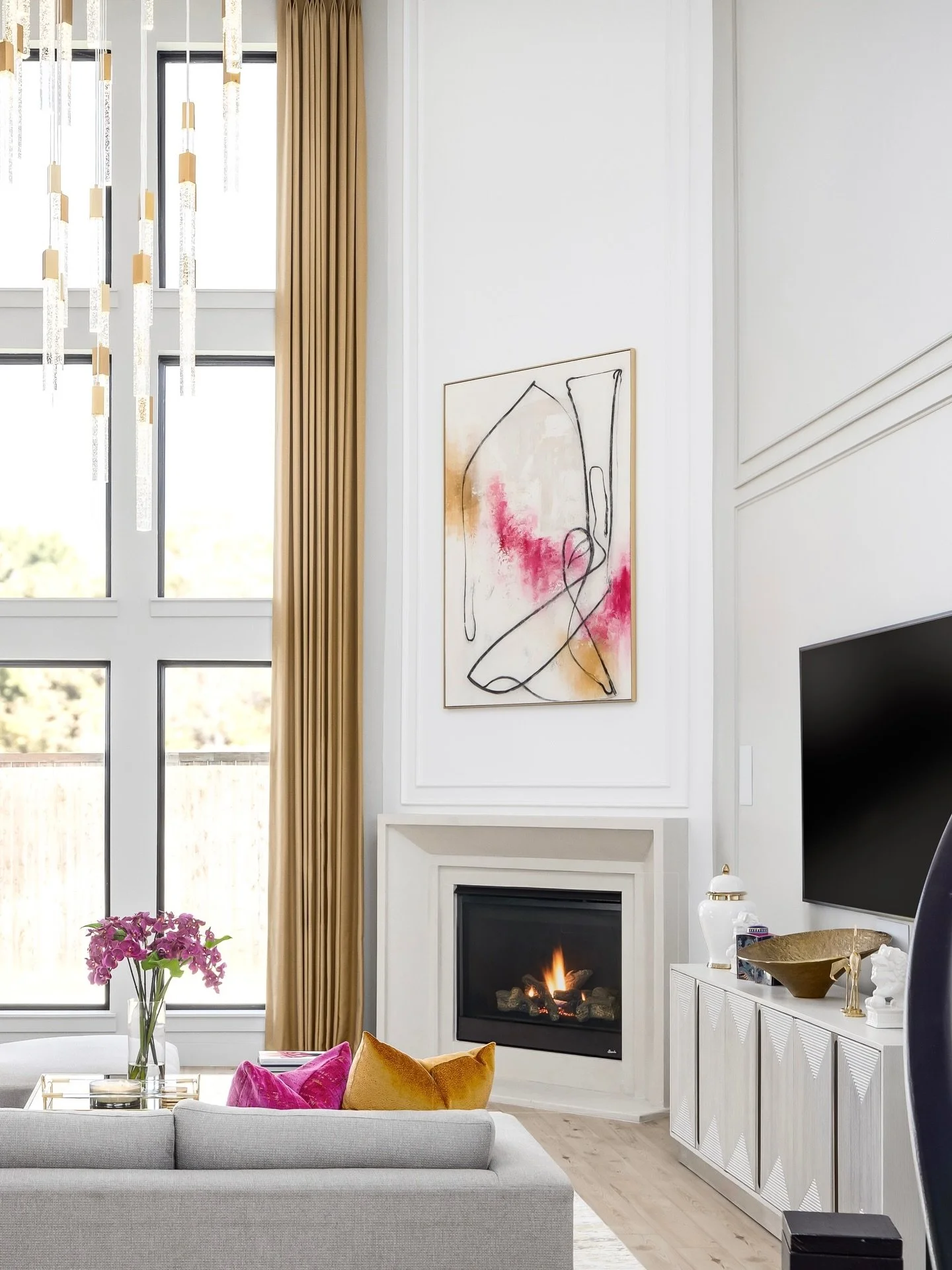 Our clients&rsquo; New modern fireplace design is already proving its worth this week! 😉

There&rsquo;s nothing better than a little modern luxury + a whole lot of warmth! 🔥

📸 @aaron_dougherty_photo