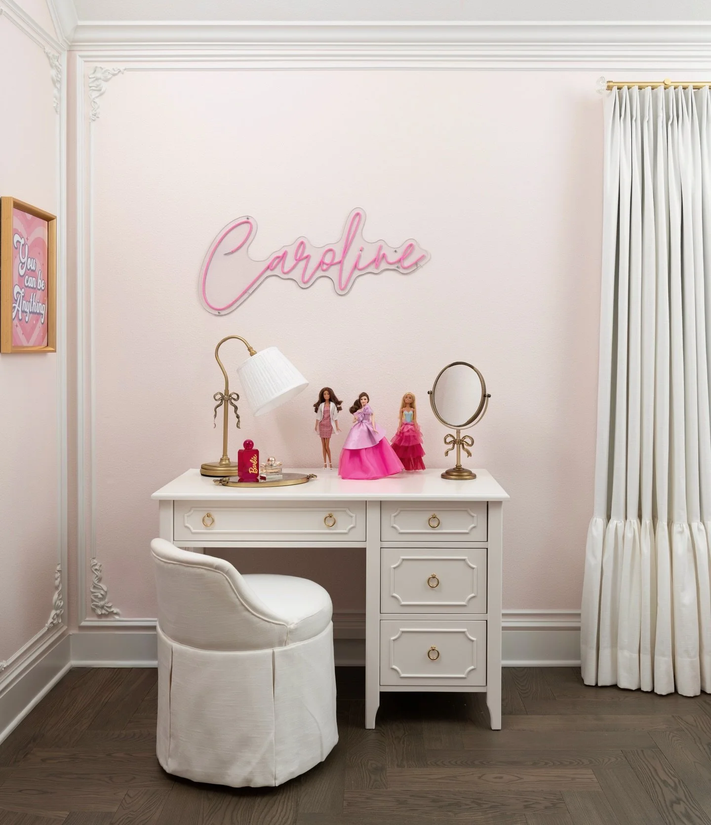 Ok ok&hellip; one last sweet (transformation) detail! 💗

Since she&rsquo;s five and stepping into her big girl era, we swapped out the glass d&eacute;cor display for a desk/vanity that&rsquo;s just her size. Now she has a special spot to color, play