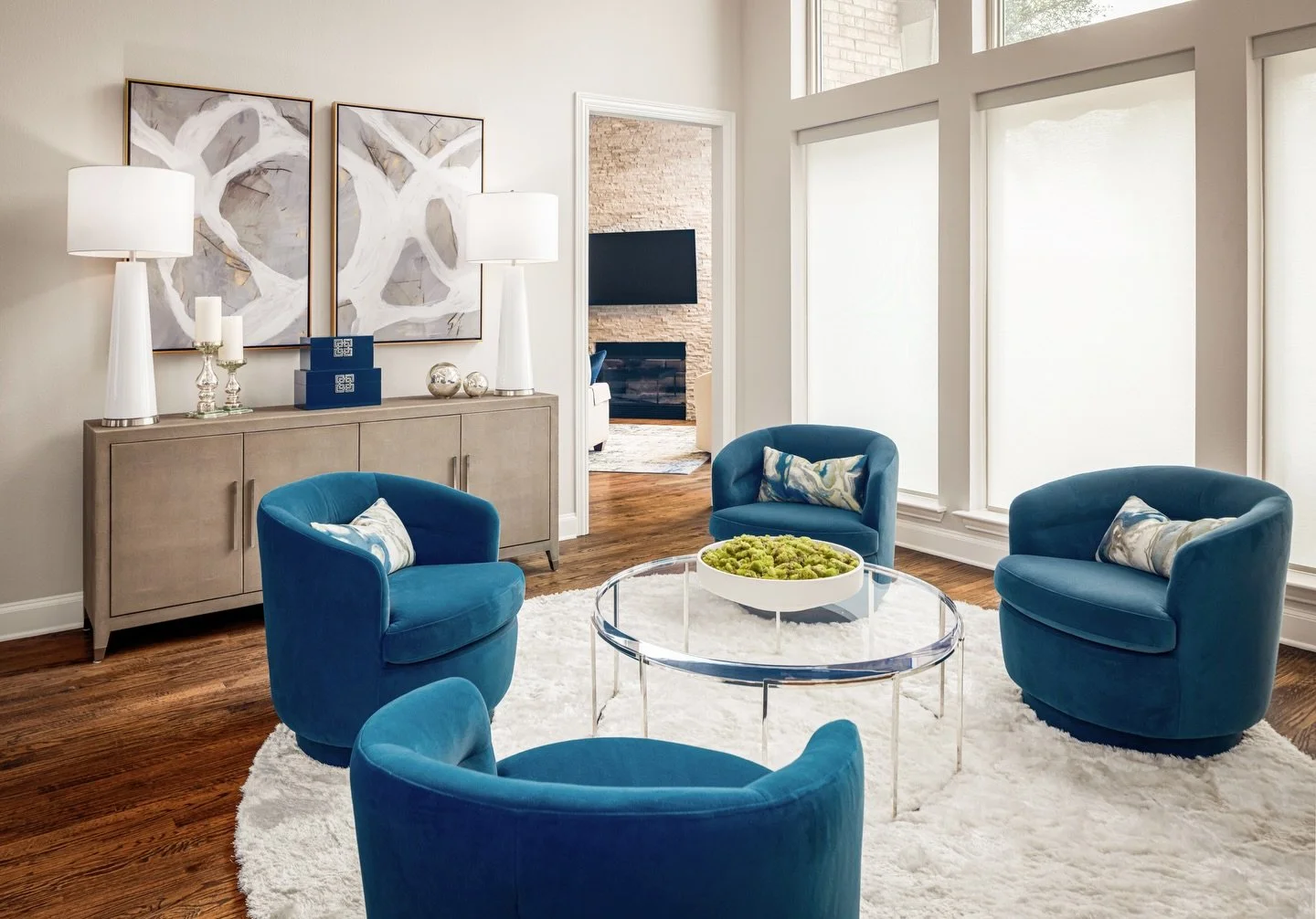 When you have that &ldquo;in-between&rdquo; room, not quite living, not quite dining&hellip; what do you do with it?

You turn it into a moment! 💙✨

Every space within a home should serve a purpose! 
Our clients had this empty room, a transitional a