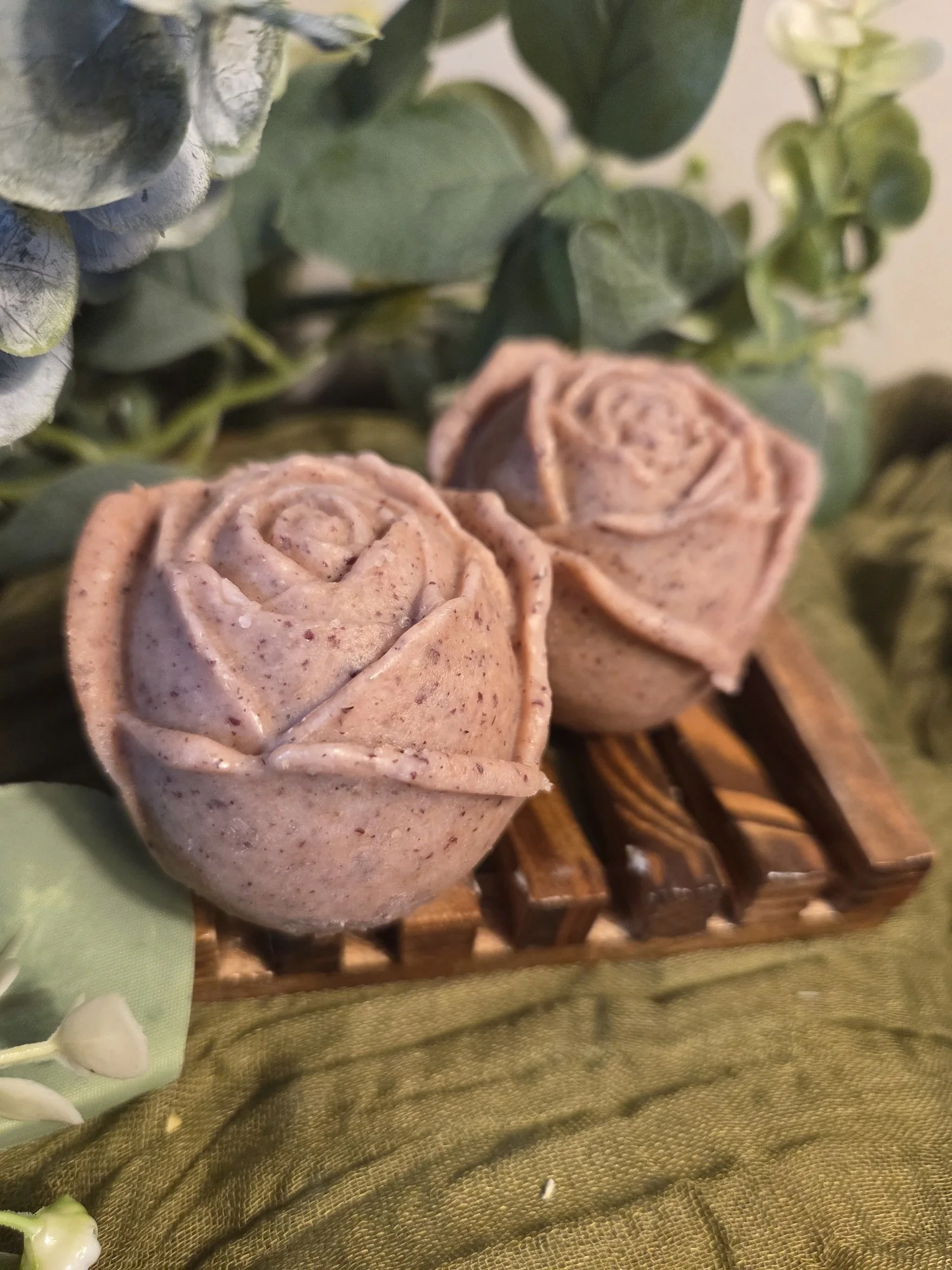 Foaming Shower Scrub - Roselle