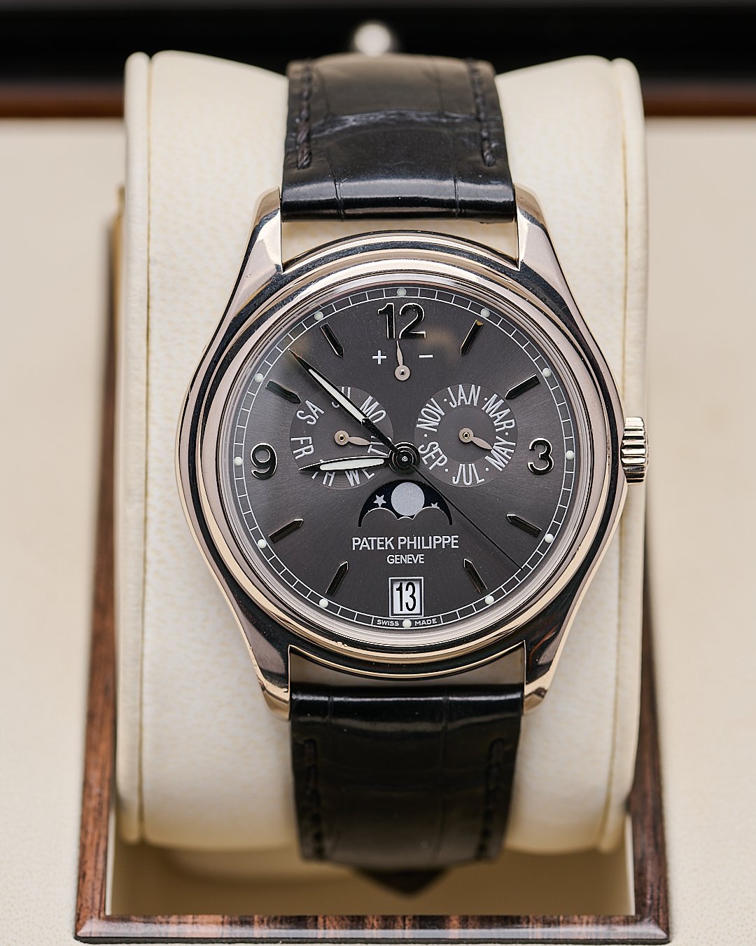 Patek philippe Annual calender 5146G 2014_01.jpg