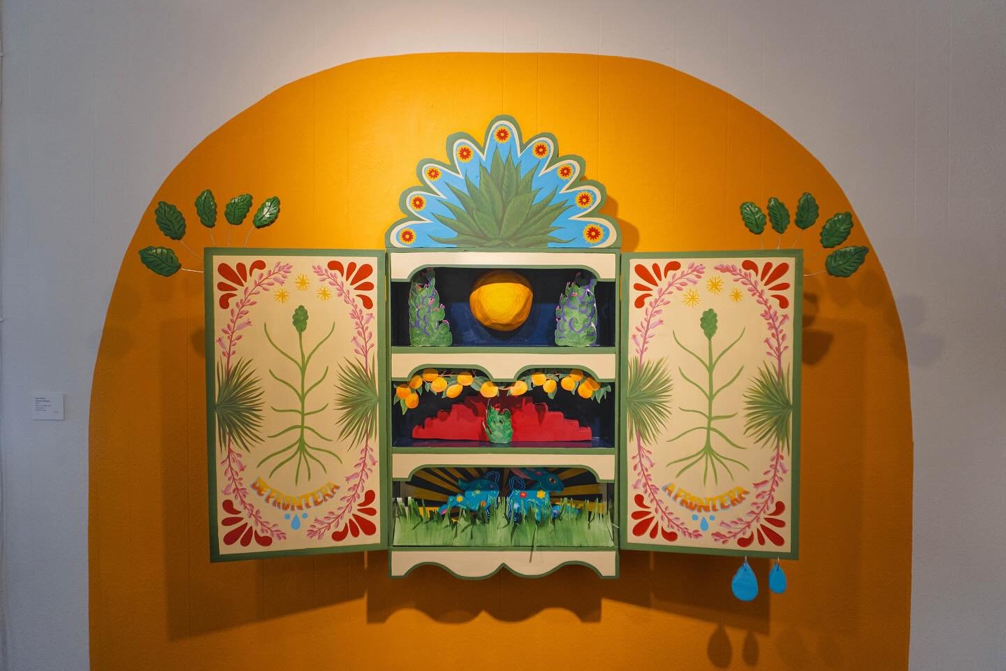 A wrap on my first solo show. After the long nights, sawdust in my hair, ink on all my clothes, and trying every energy drink under the sun- I&rsquo;m here!🦋

Entres Palabras will always be special to me, it&rsquo;s my letter to home✉️💧 Estoy muy a