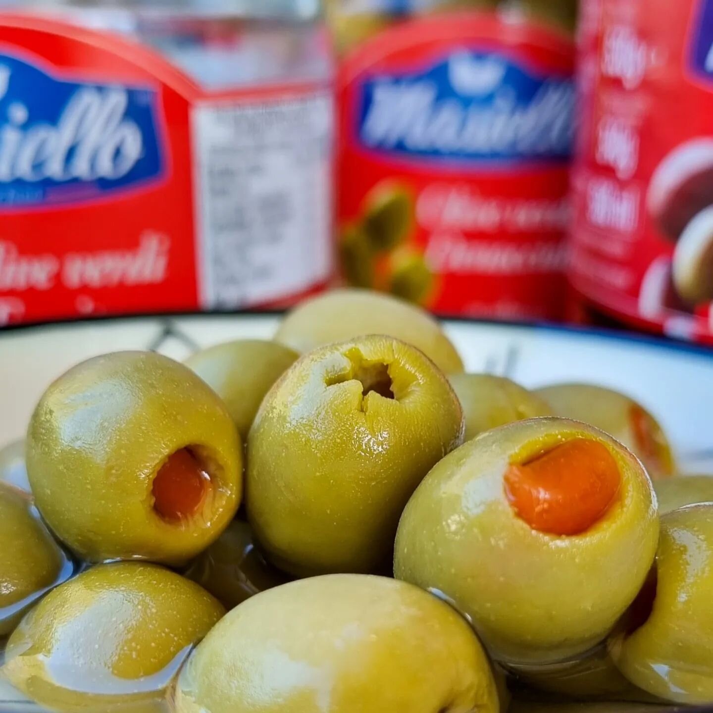 Happy Friday!! 

We have tons of Masiello Olives in stock 🫒 

Check out our selection online!