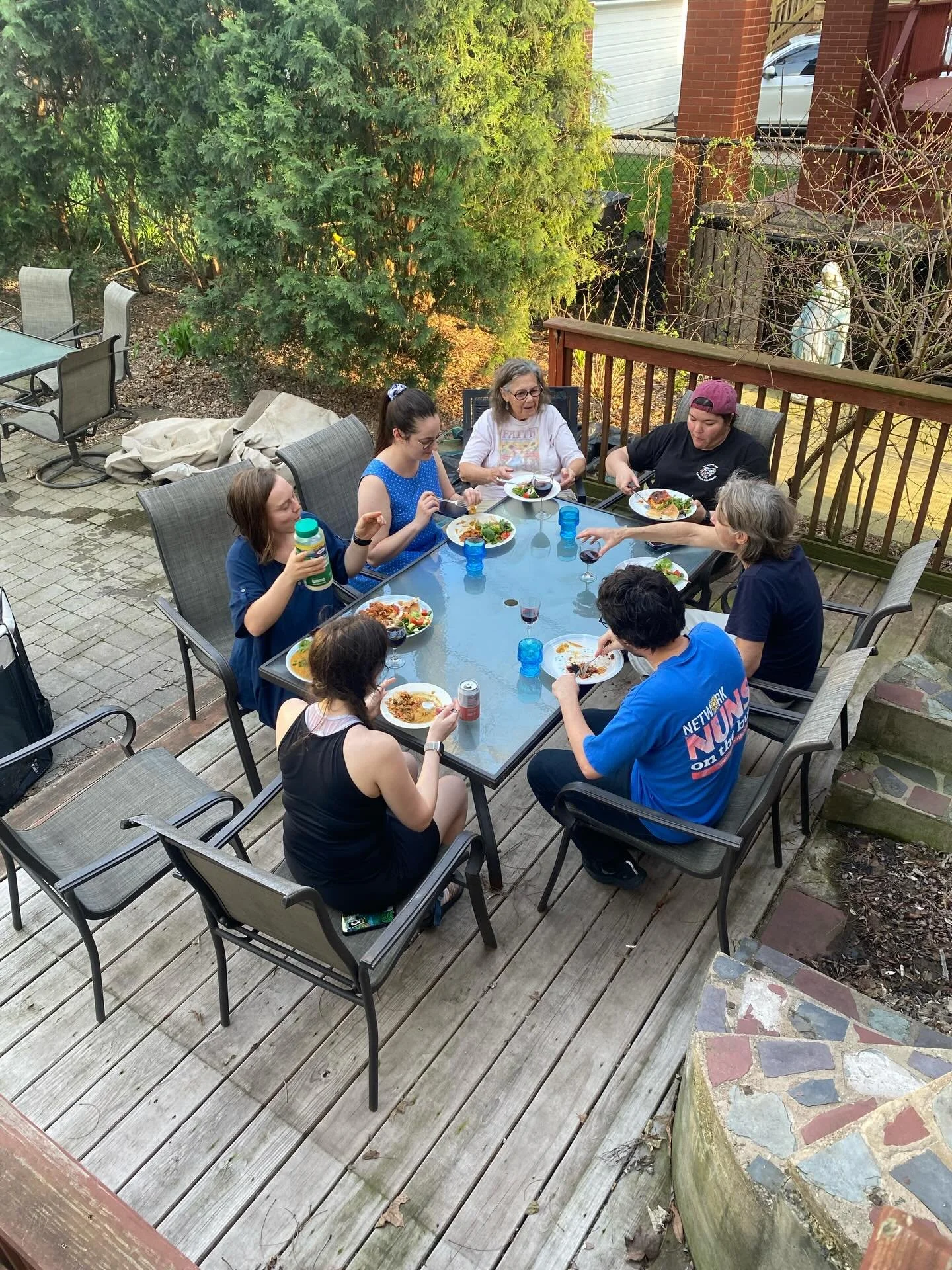 Welcome, spring! The first outdoor dinner of 2026. 🌷🪻When it was time for prayer, we walked in the yard and offered our greetings to all the life we encountered.